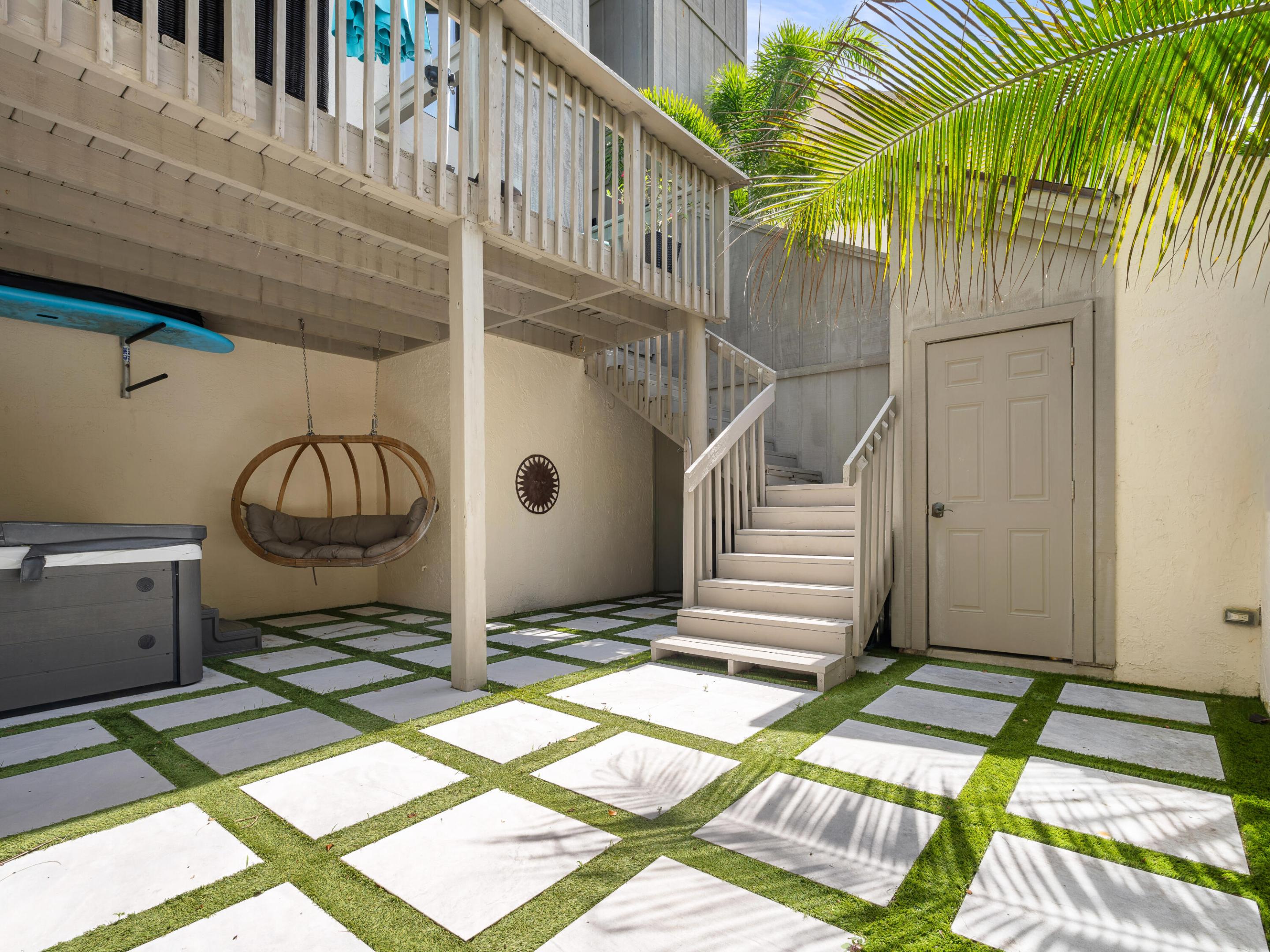 SEA LOFTERS CONDO - Residential