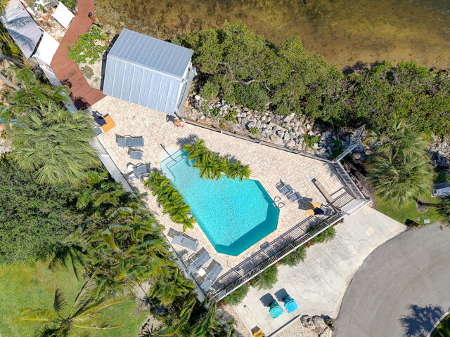 MARINERS WAY - Residential