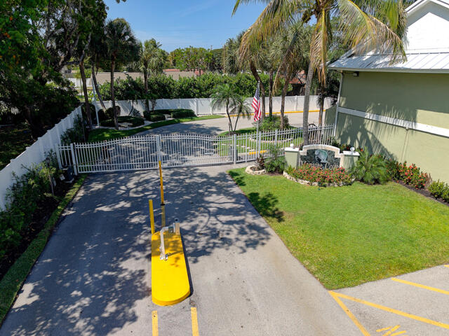 MARINERS WAY - Residential