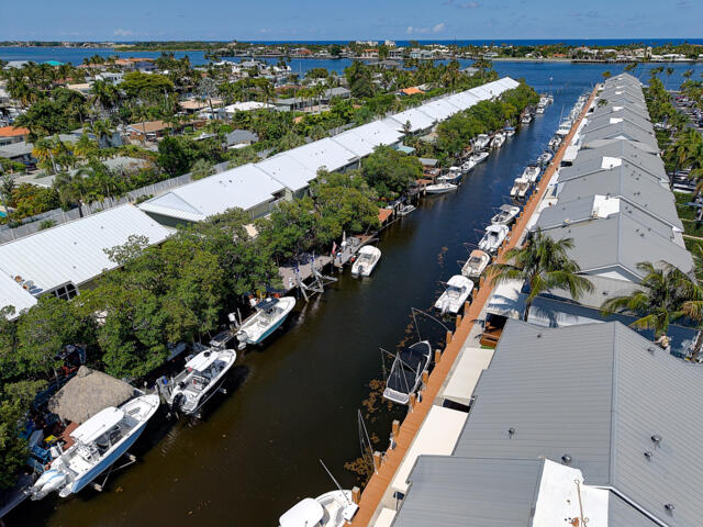 MARINERS WAY - Residential