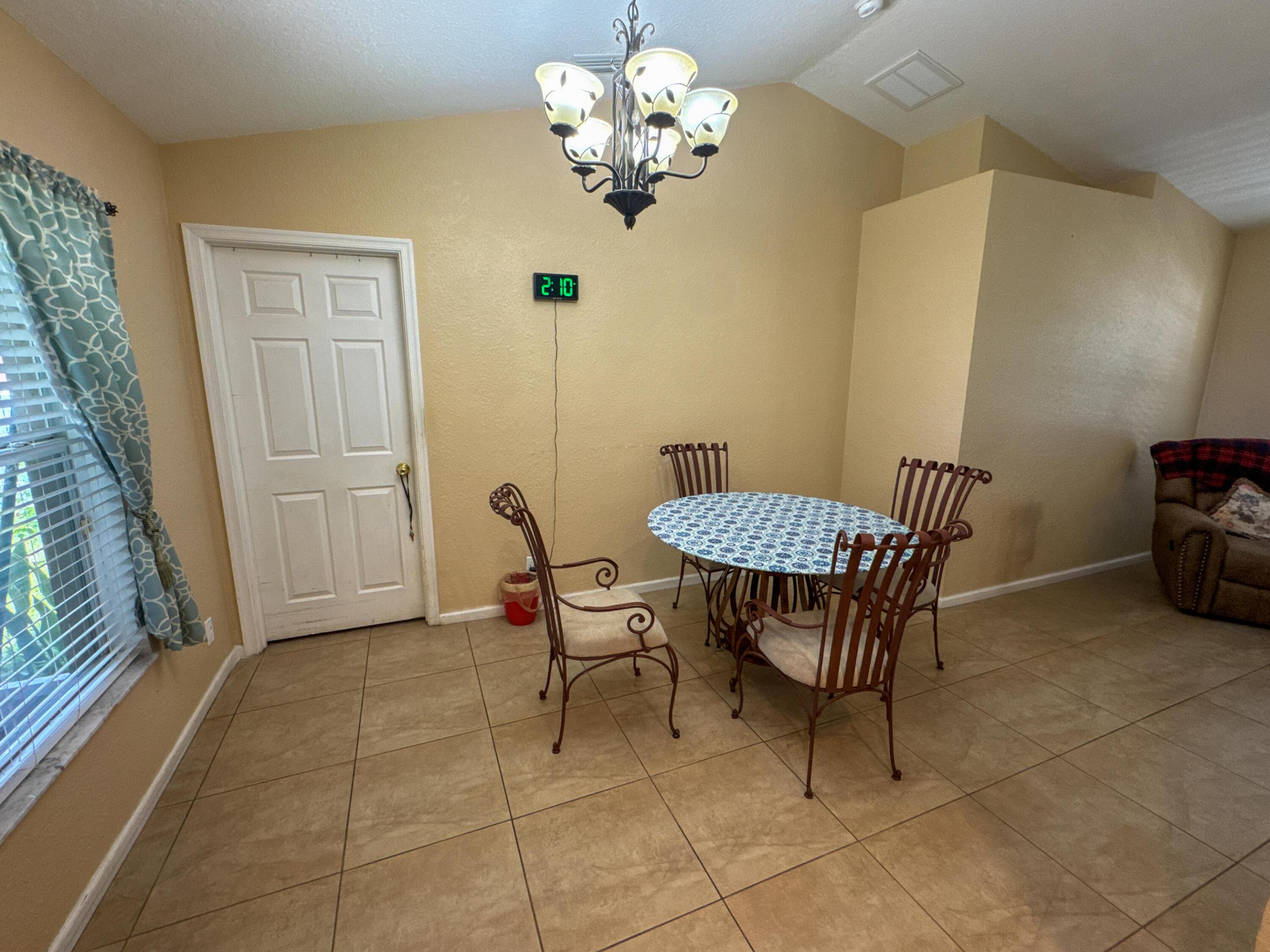 PORT ST LUCIE SECTION 9 - Residential