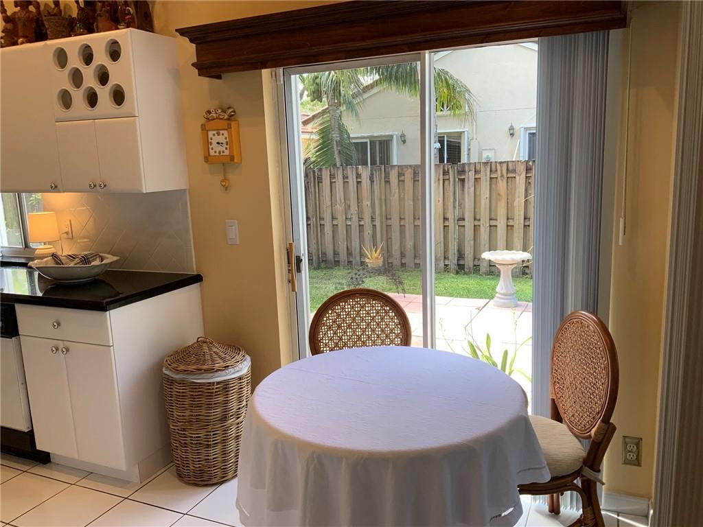 COUNTRY ISLES GARDEN HOME - Residential