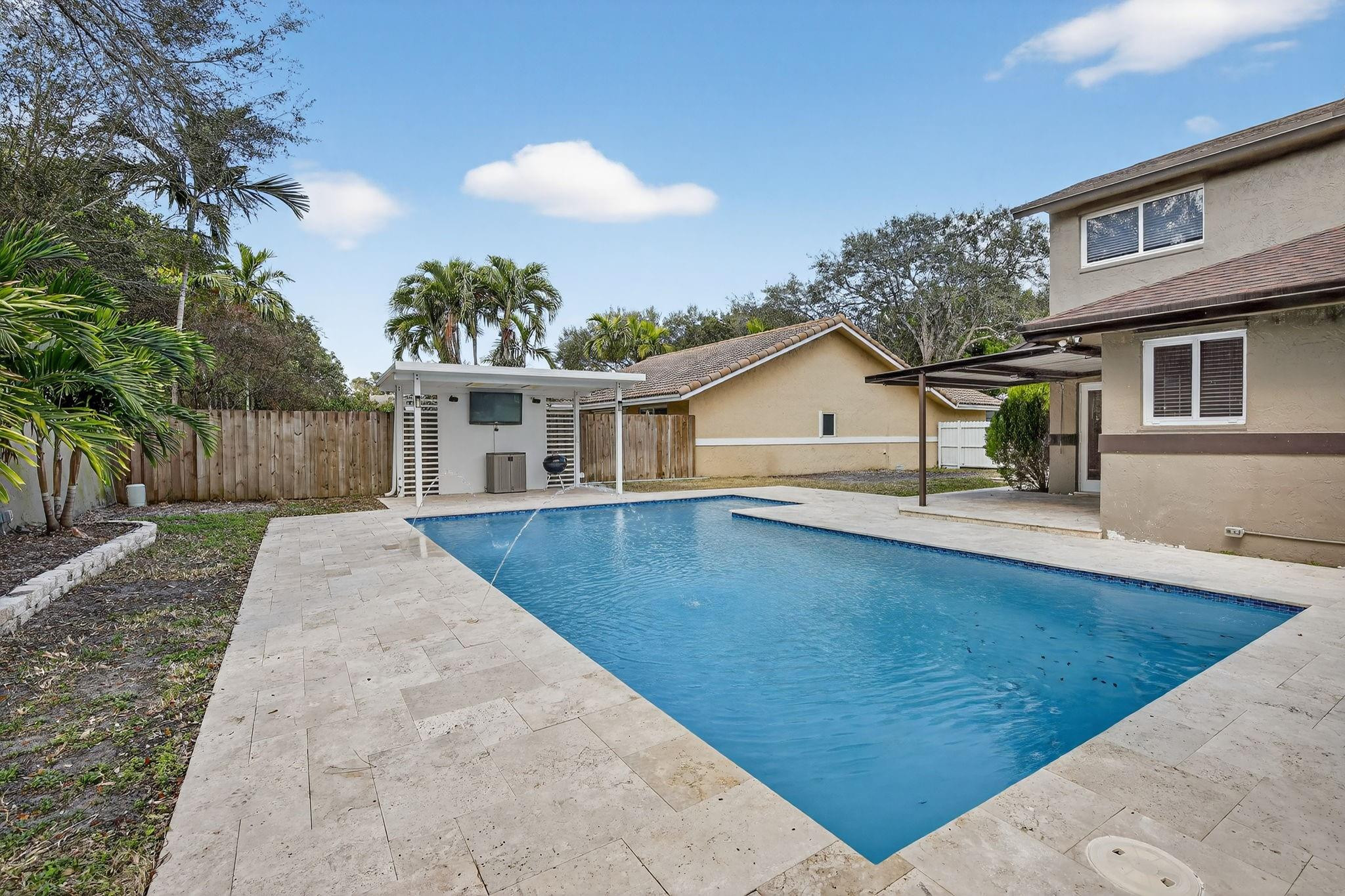 Beaumont 106-11 B - Residential