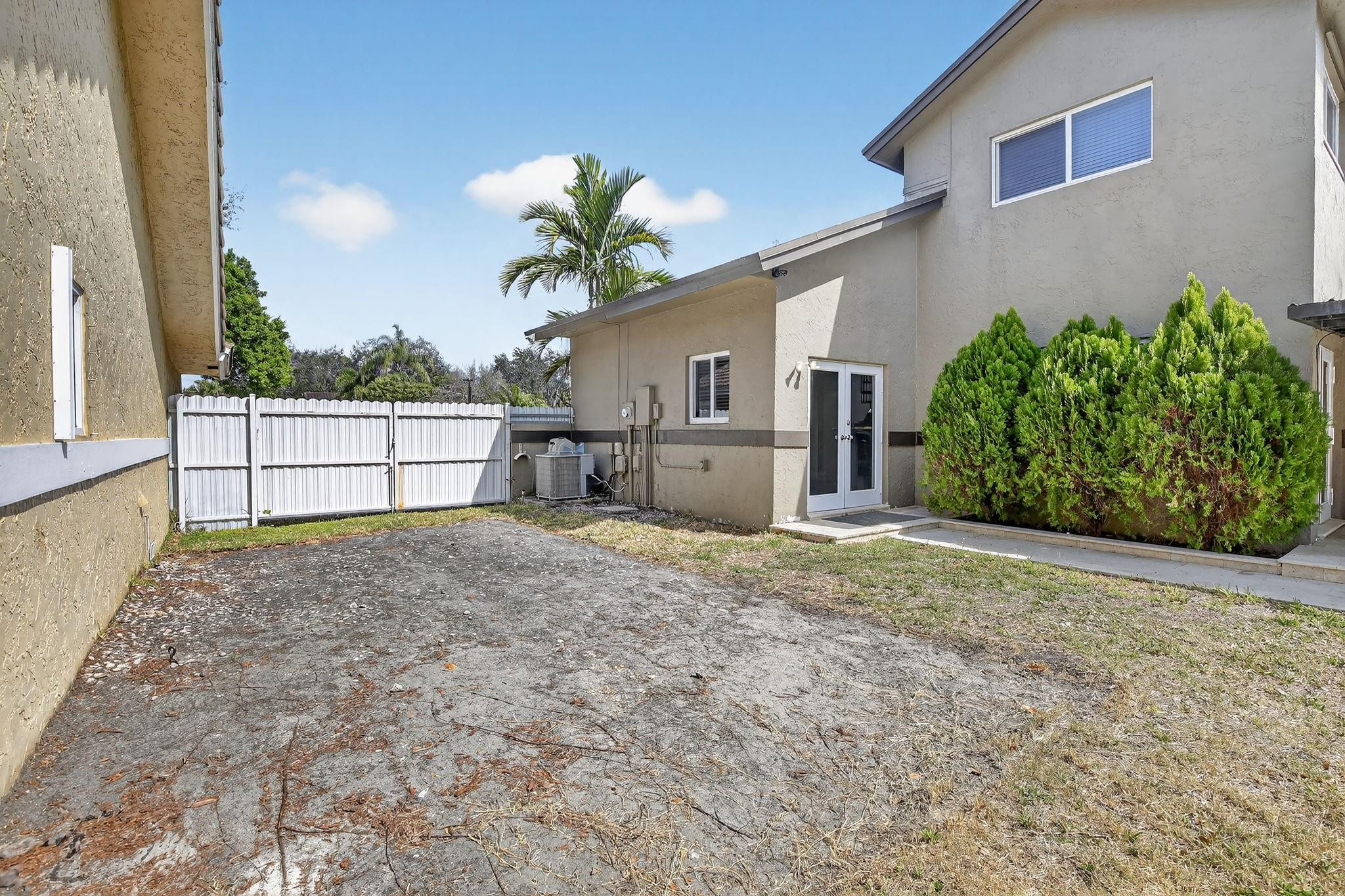 Beaumont 106-11 B - Residential