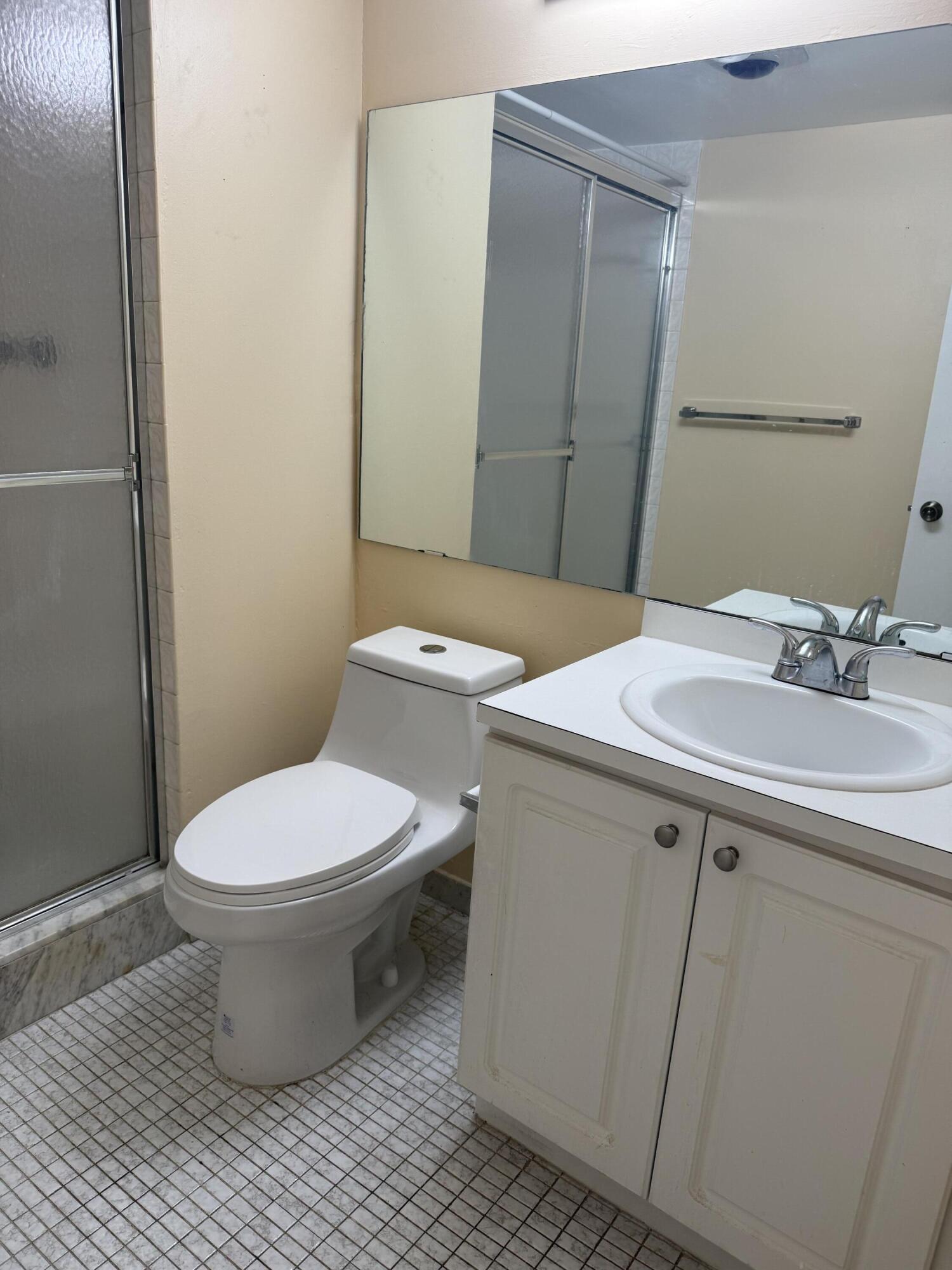HOLLYBROOK GOLF AND - Residential