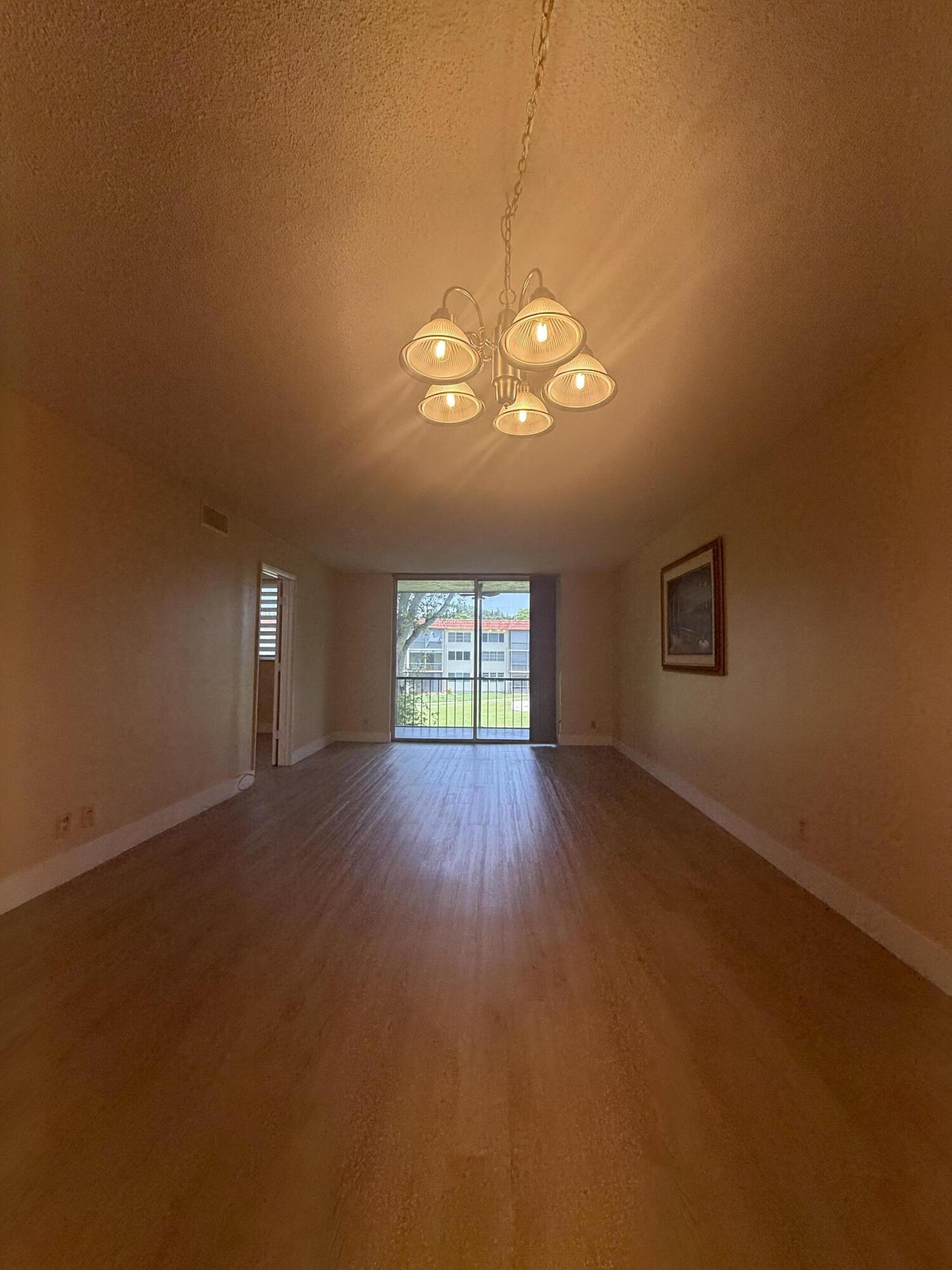 HOLLYBROOK GOLF AND - Residential