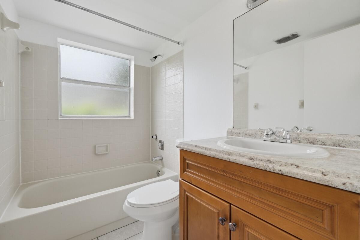 LAKEWOOD VILLAGE - Residential Lease