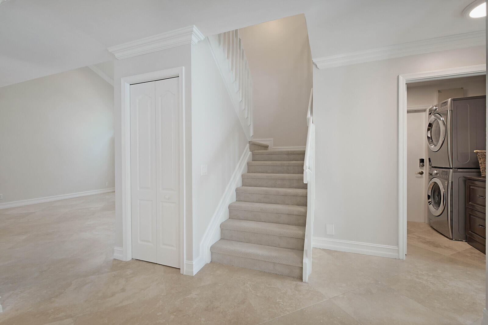 SYMPHONY BAY - Residential Lease
