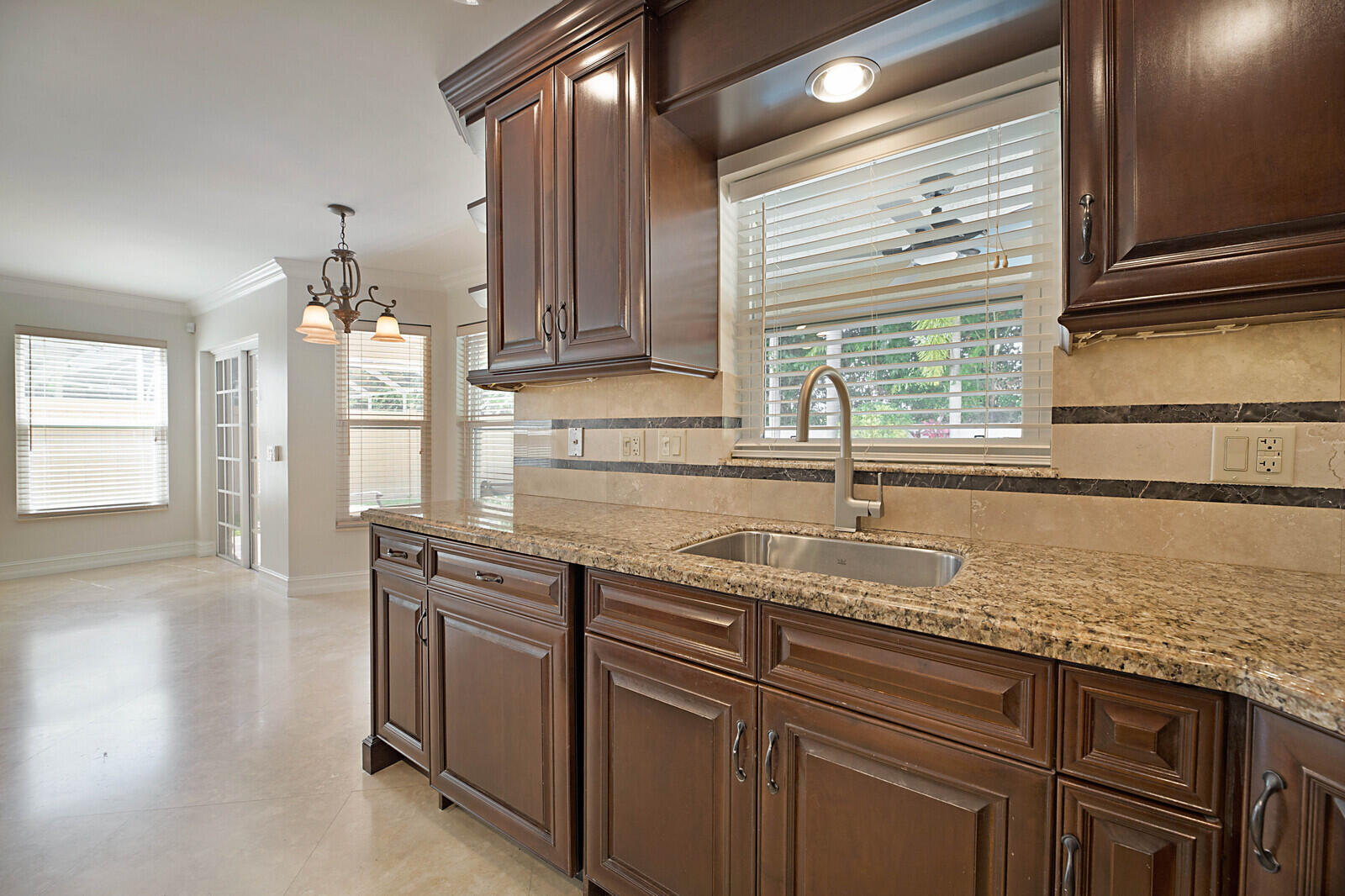 SYMPHONY BAY - Residential Lease