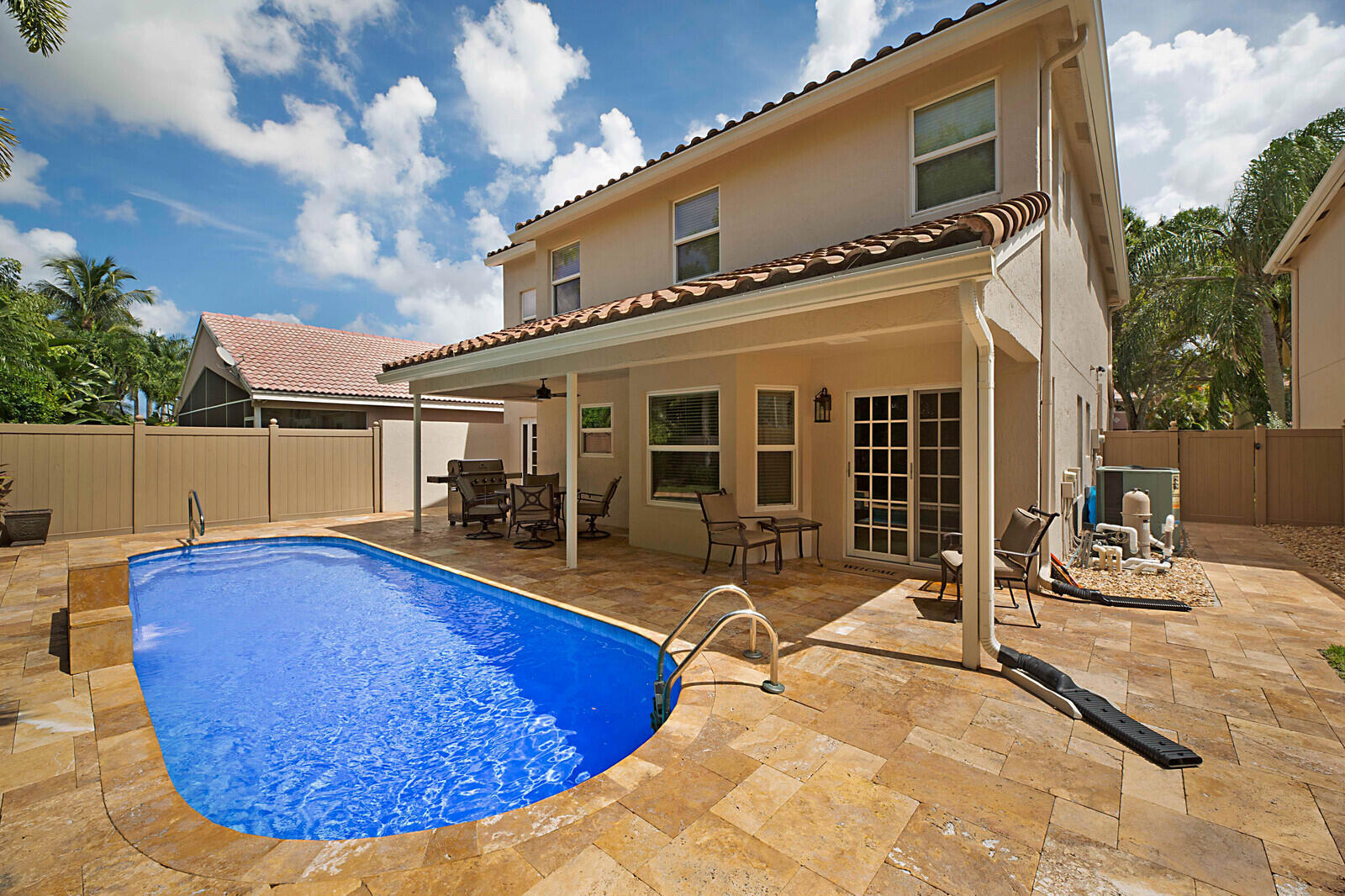 SYMPHONY BAY - Residential Lease