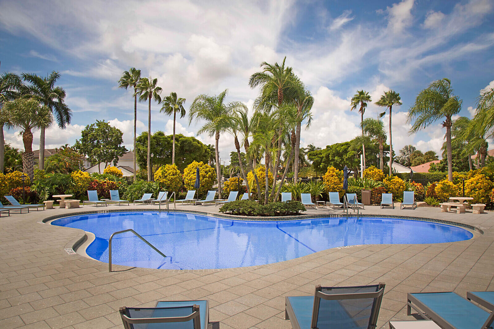 SYMPHONY BAY - Residential Lease