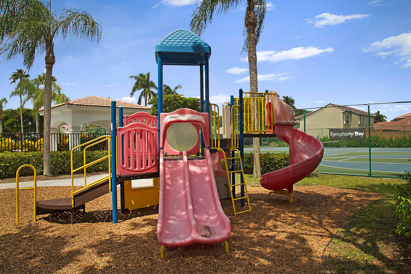 SYMPHONY BAY - Residential Lease