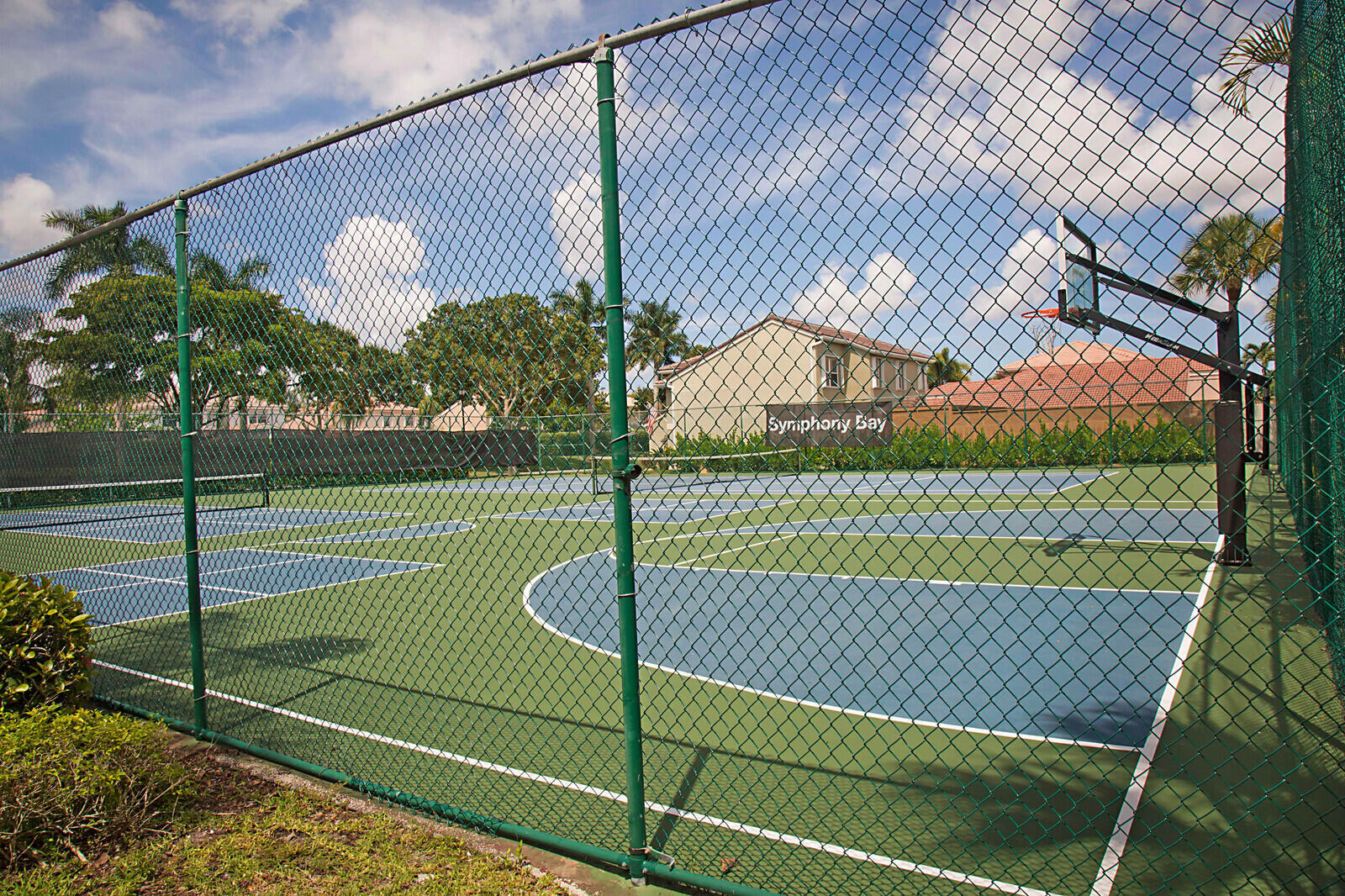 SYMPHONY BAY - Residential Lease