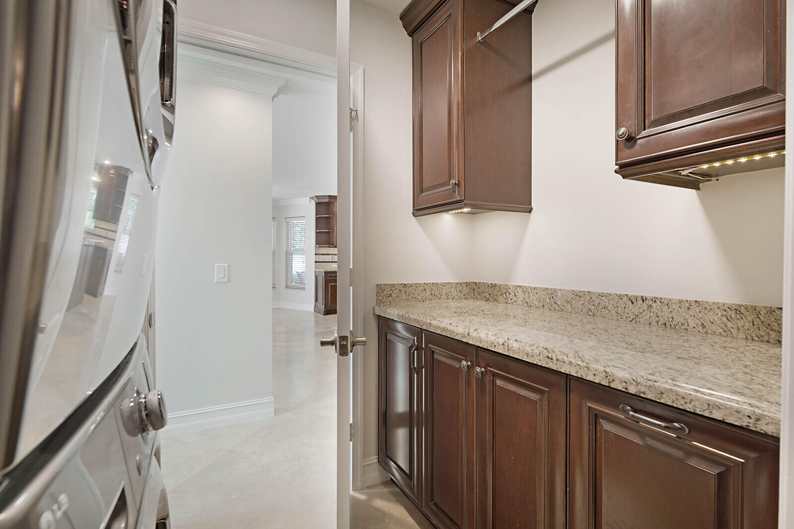 SYMPHONY BAY - Residential Lease