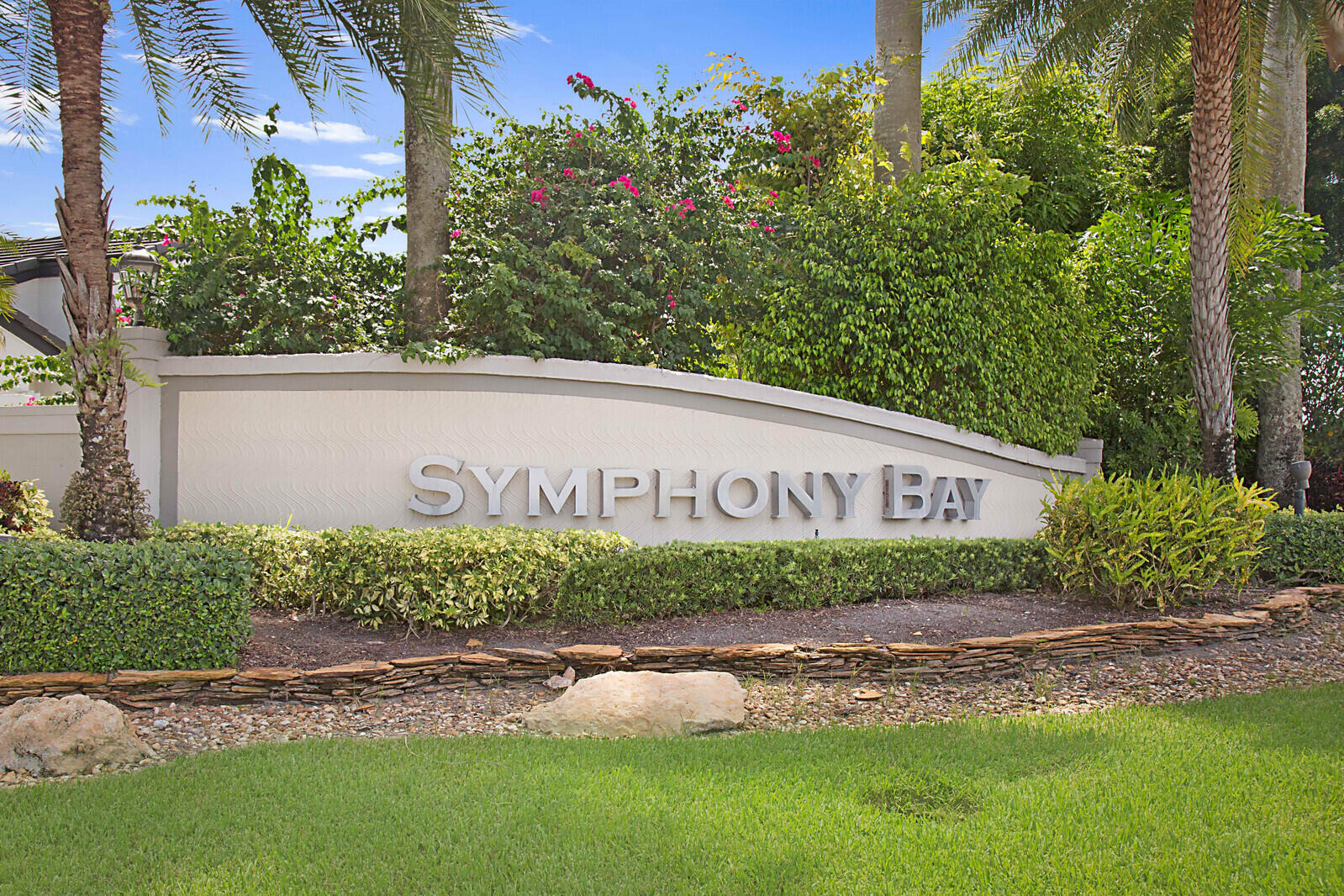 SYMPHONY BAY - Residential Lease