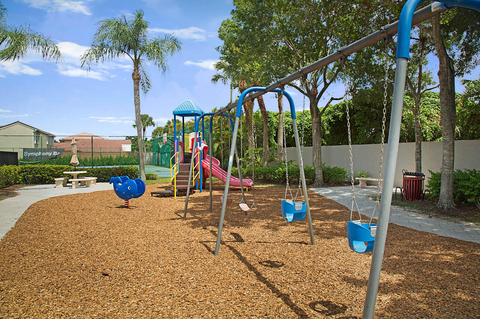 SYMPHONY BAY - Residential Lease