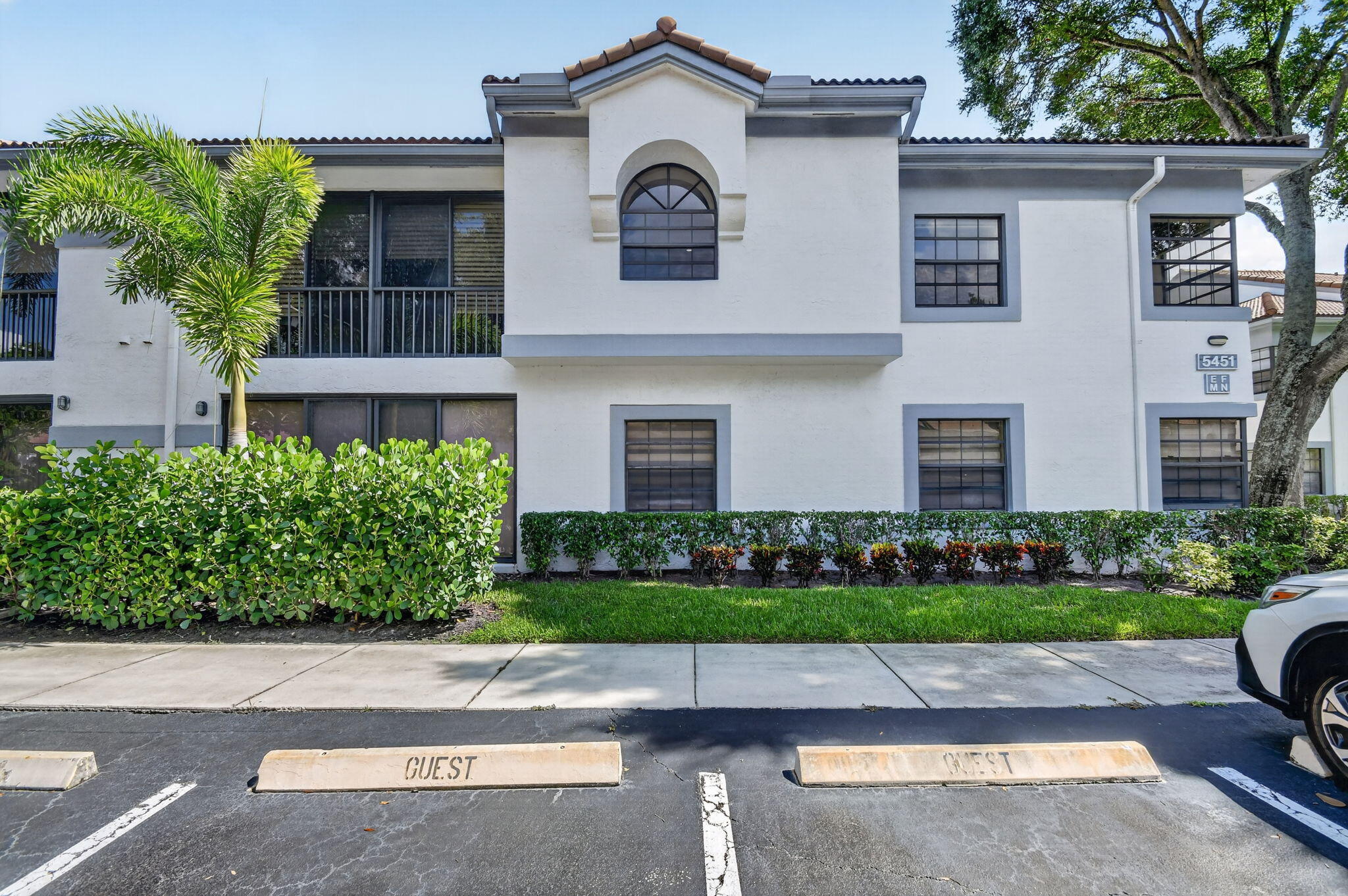 ALEXANDRA VILLAGE CONDO - Residential Lease