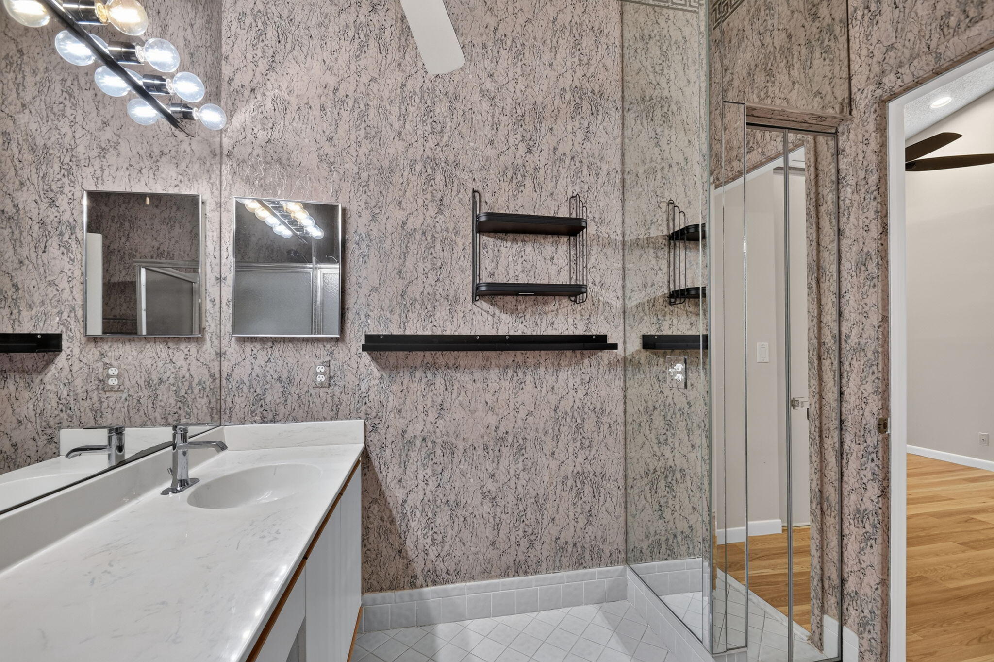 ALEXANDRA VILLAGE CONDO - Residential Lease