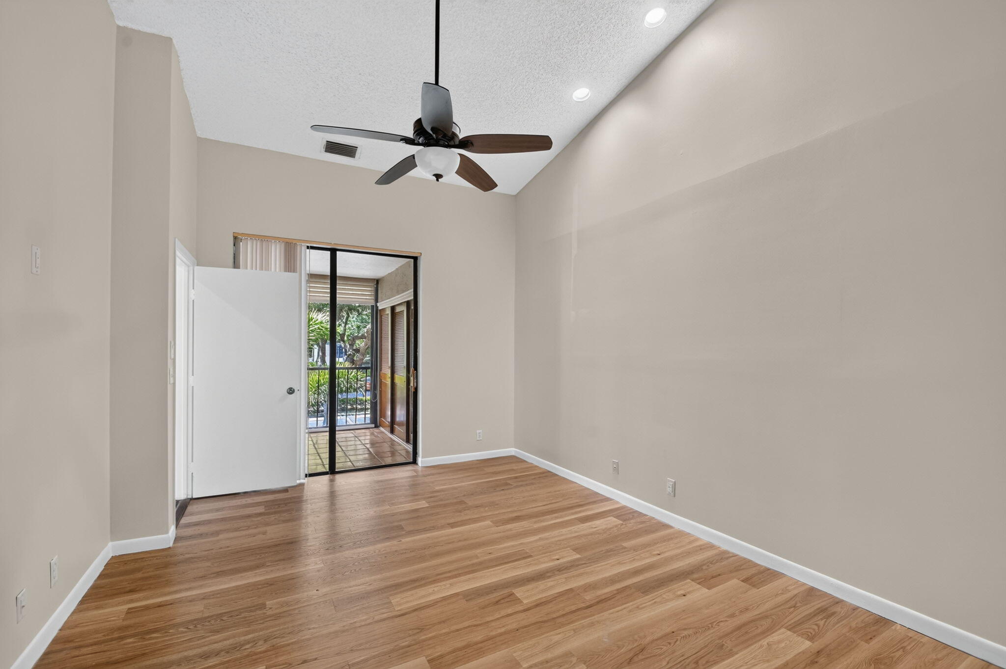 ALEXANDRA VILLAGE CONDO - Residential Lease