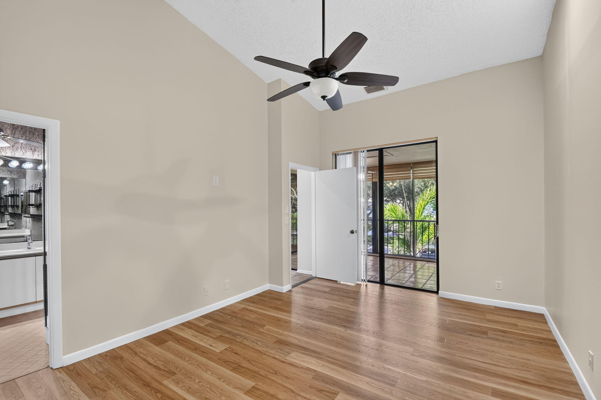 ALEXANDRA VILLAGE CONDO - Residential Lease