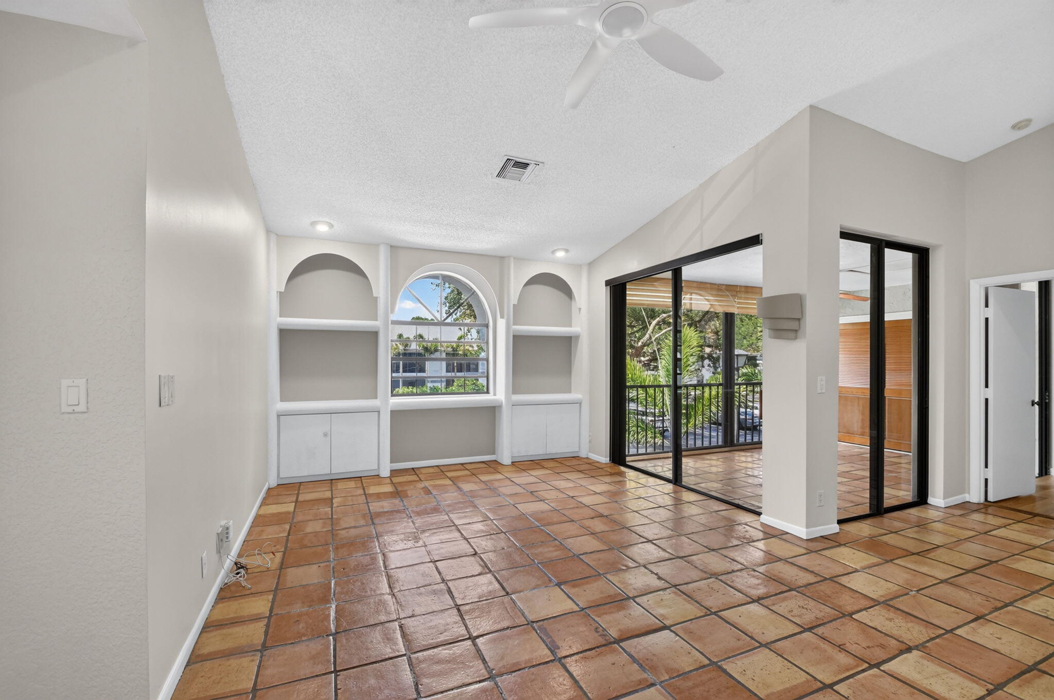 ALEXANDRA VILLAGE CONDO - Residential Lease