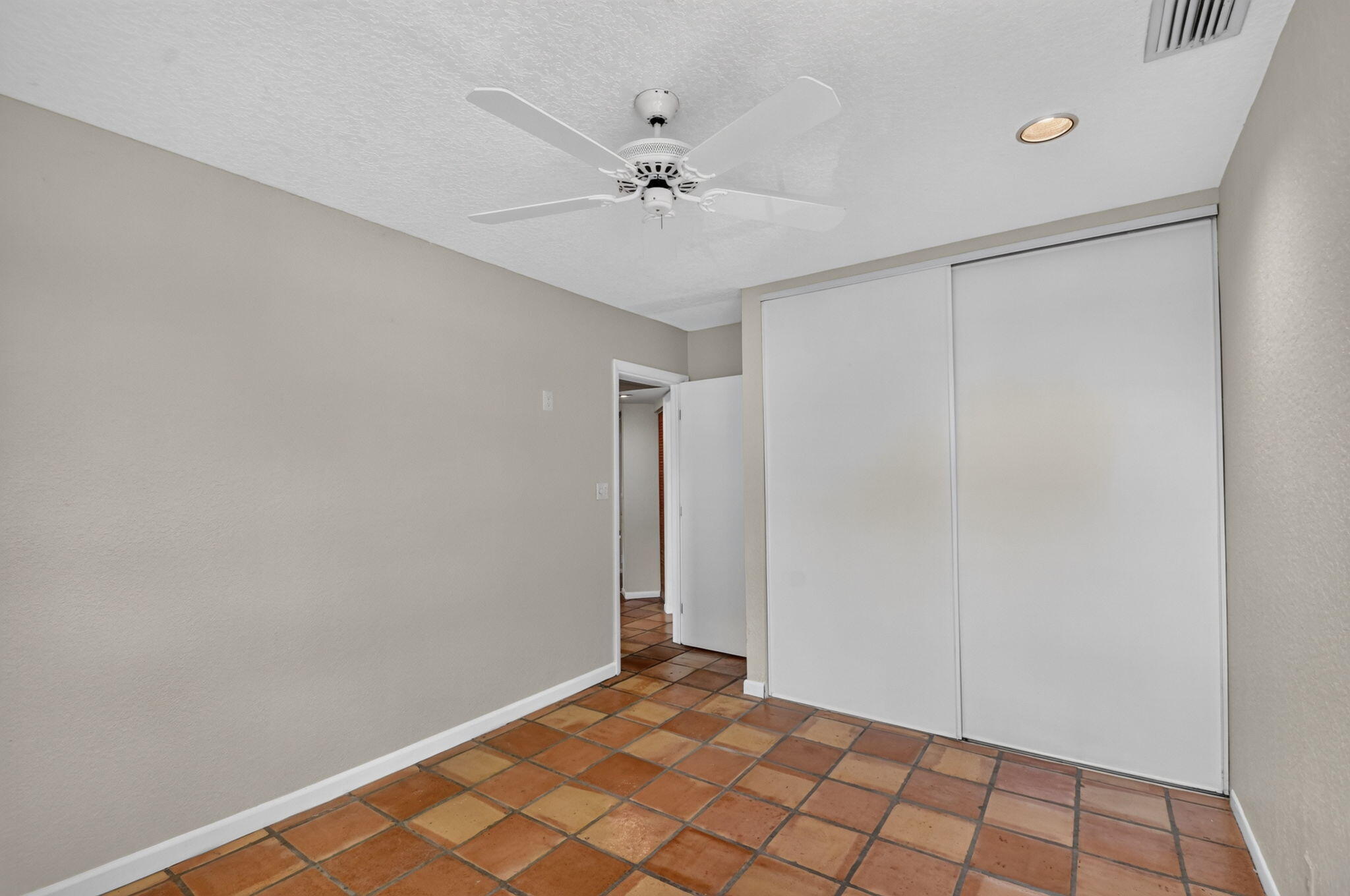 ALEXANDRA VILLAGE CONDO - Residential Lease