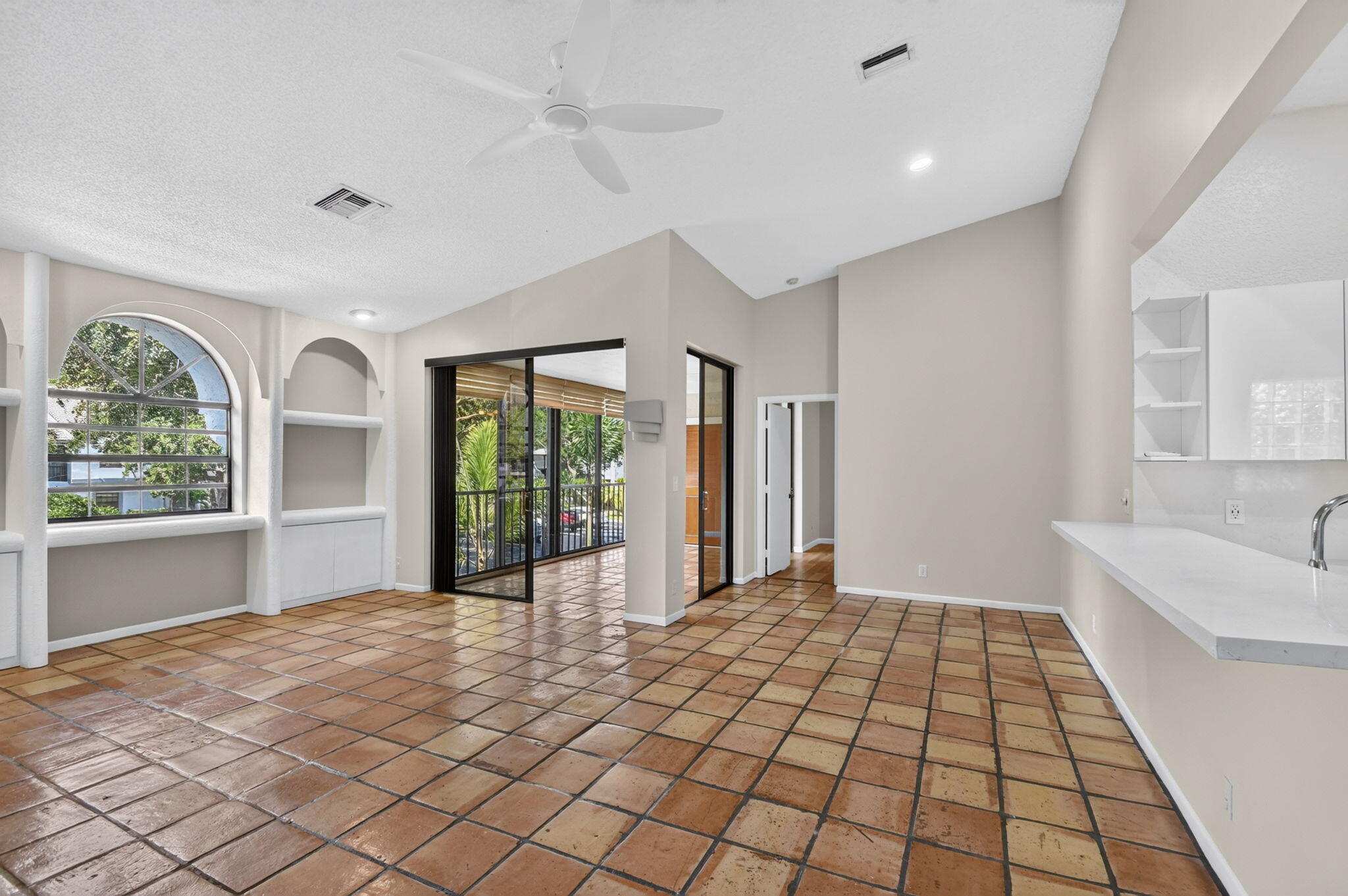 ALEXANDRA VILLAGE CONDO - Residential Lease