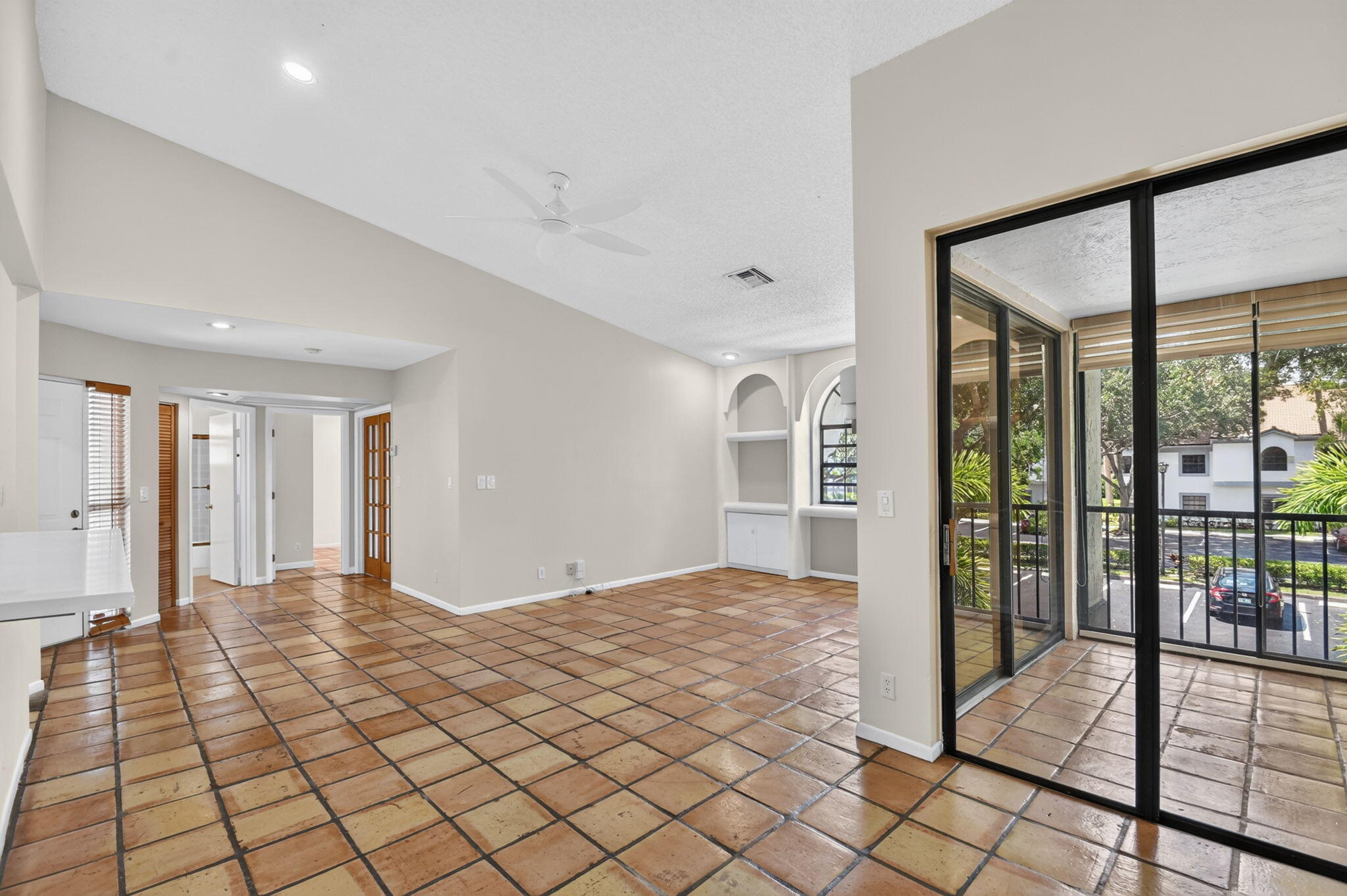 ALEXANDRA VILLAGE CONDO - Residential Lease