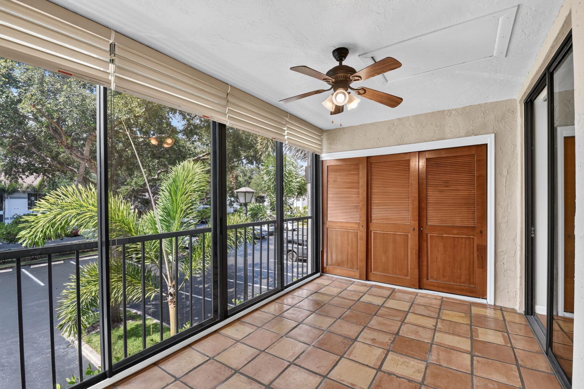 ALEXANDRA VILLAGE CONDO - Residential Lease