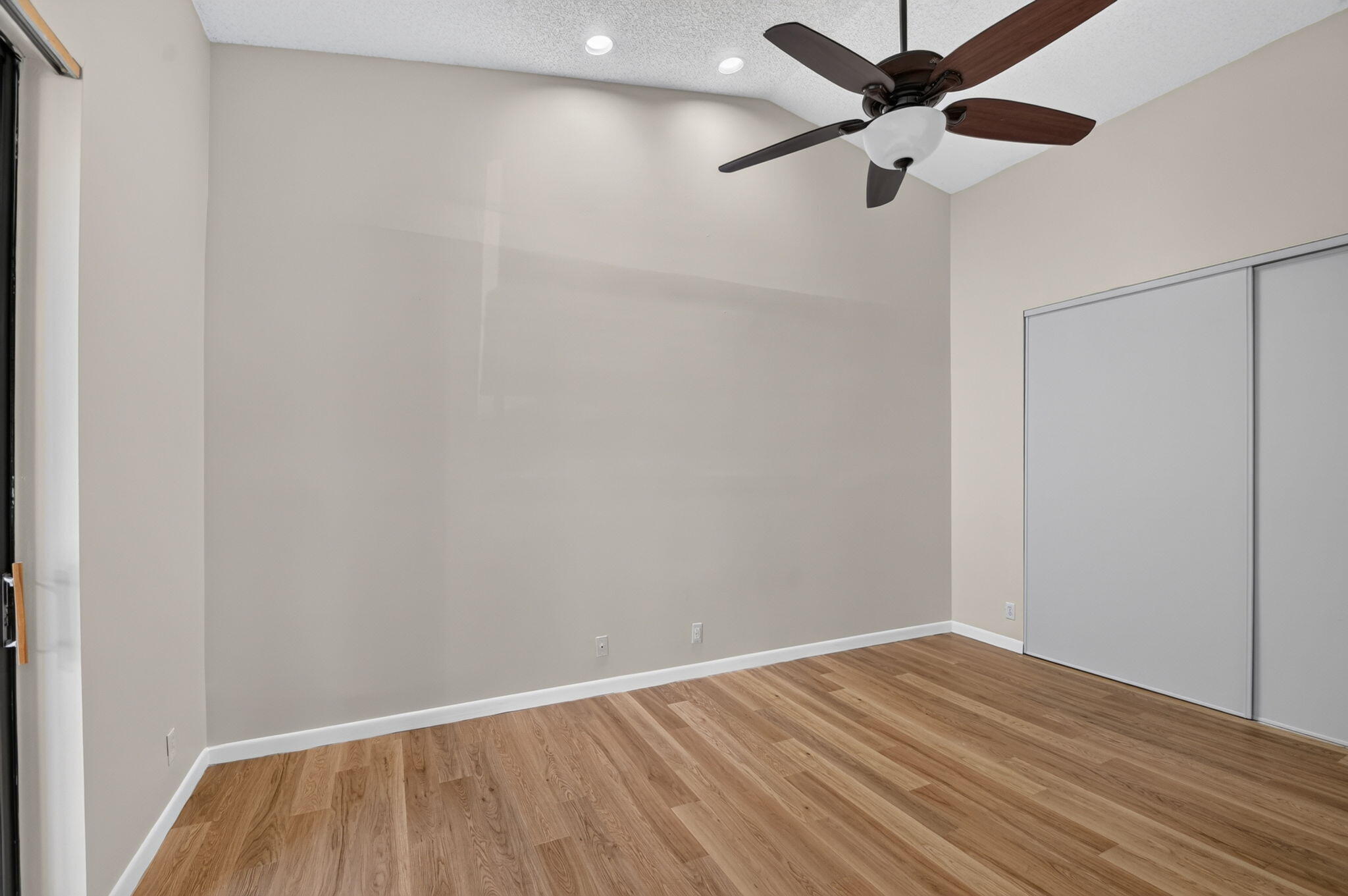 ALEXANDRA VILLAGE CONDO - Residential Lease
