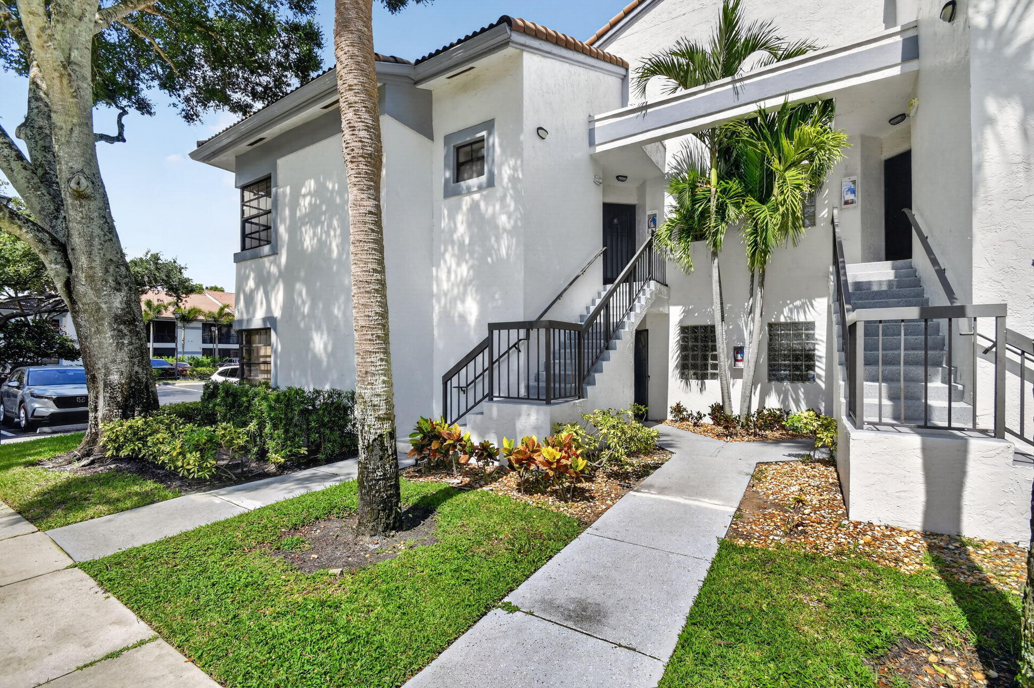 ALEXANDRA VILLAGE CONDO - Residential Lease