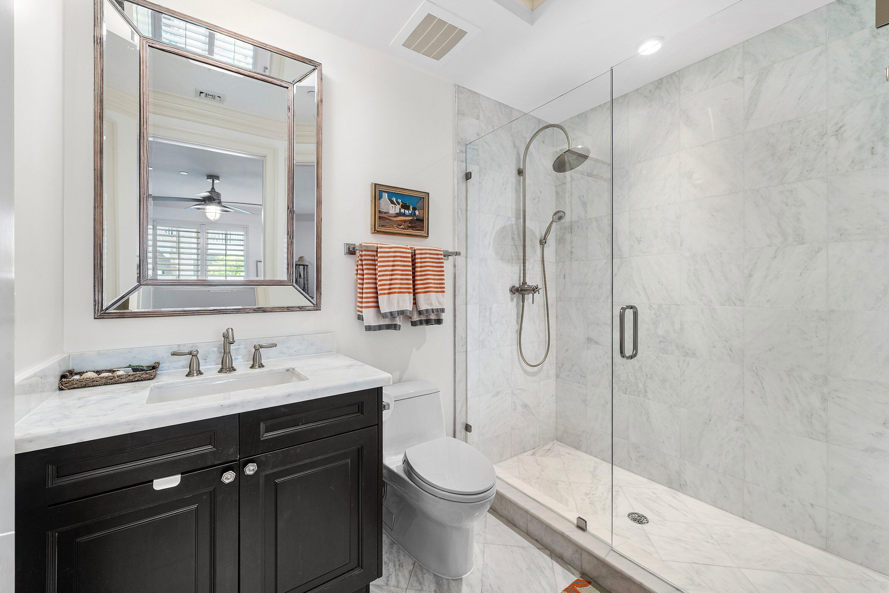 SEAGATE RESIDENCES CONDO - Residential