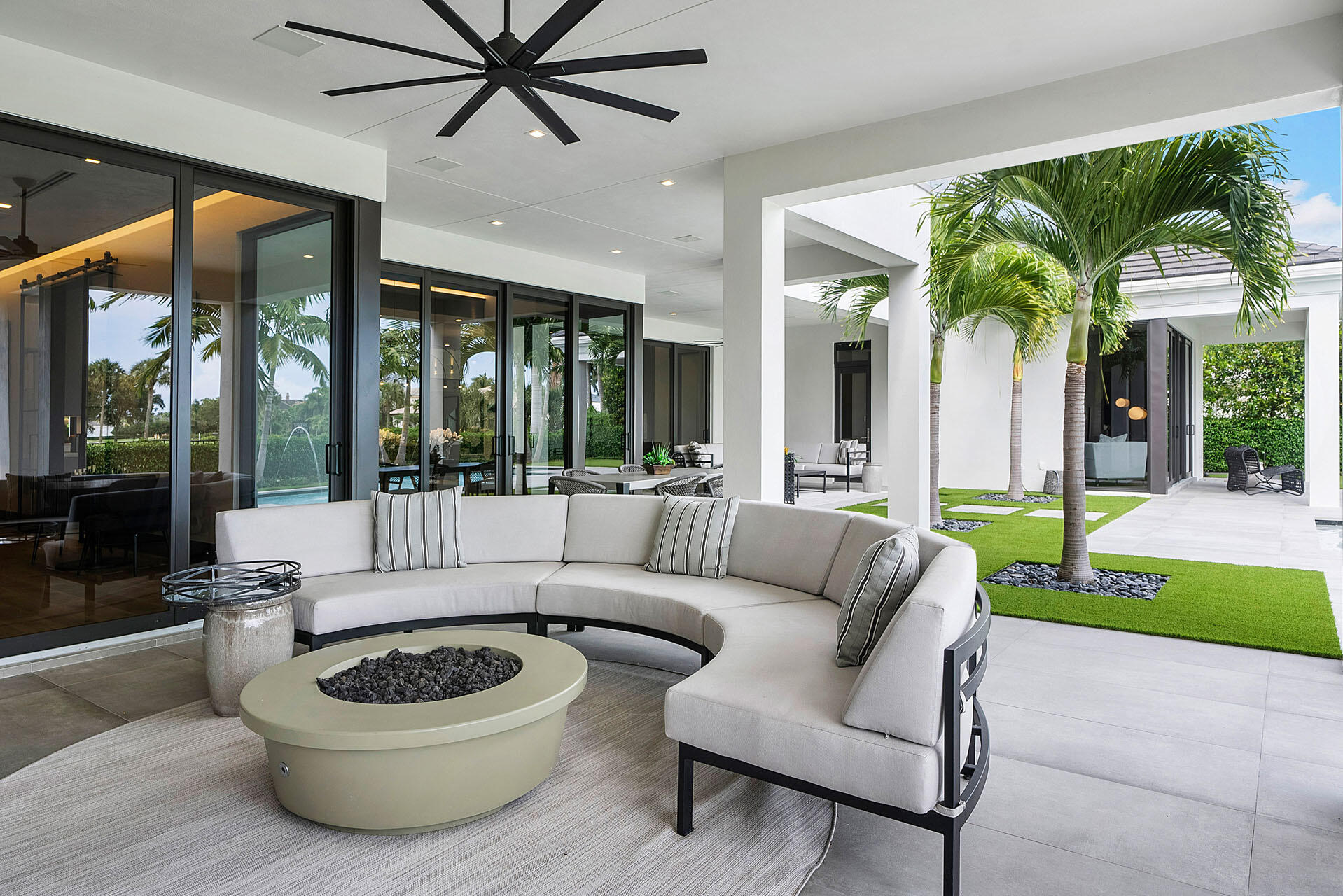 ROYAL PALM YACHT & COUNTRY CLUB - Residential