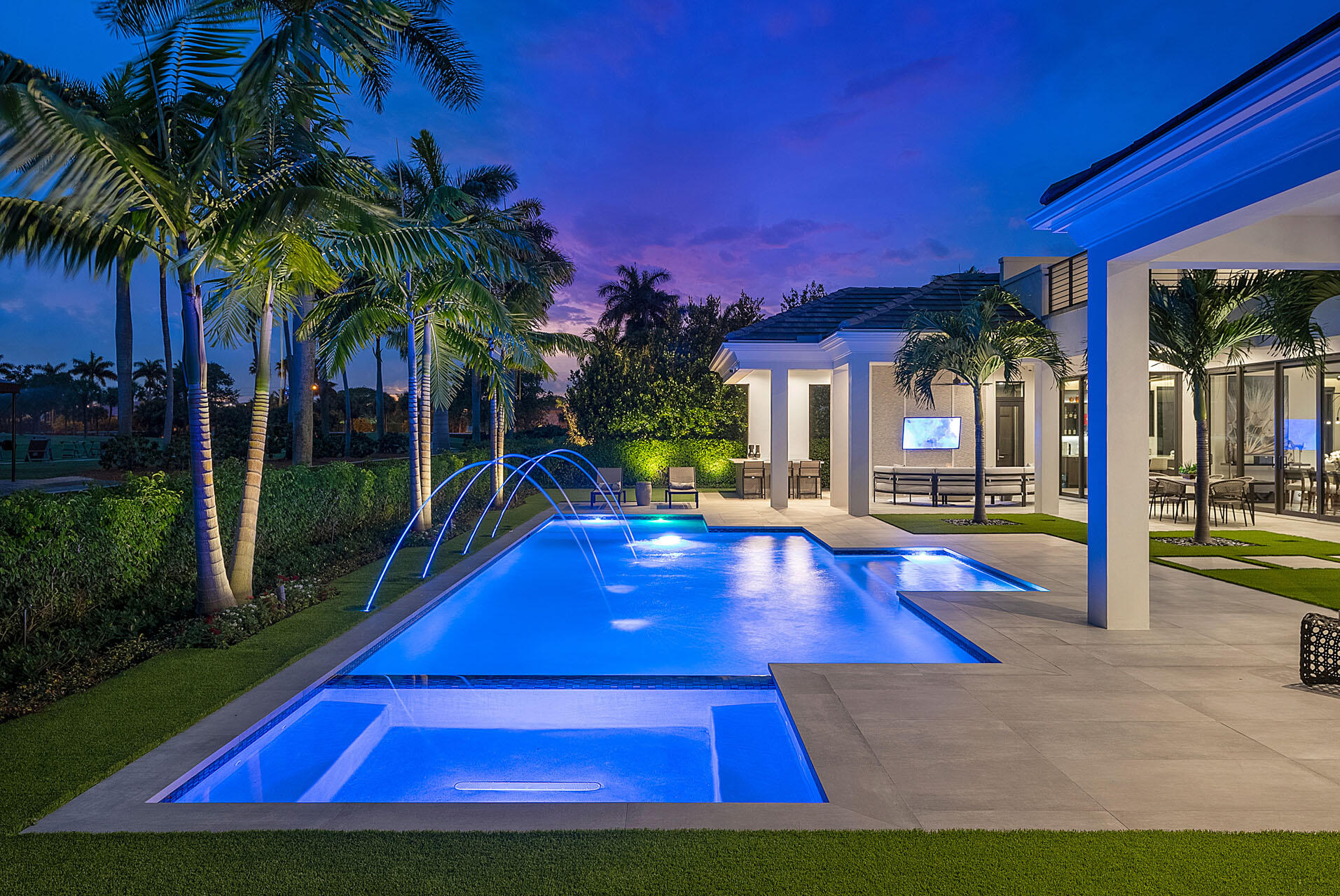 ROYAL PALM YACHT & COUNTRY CLUB - Residential