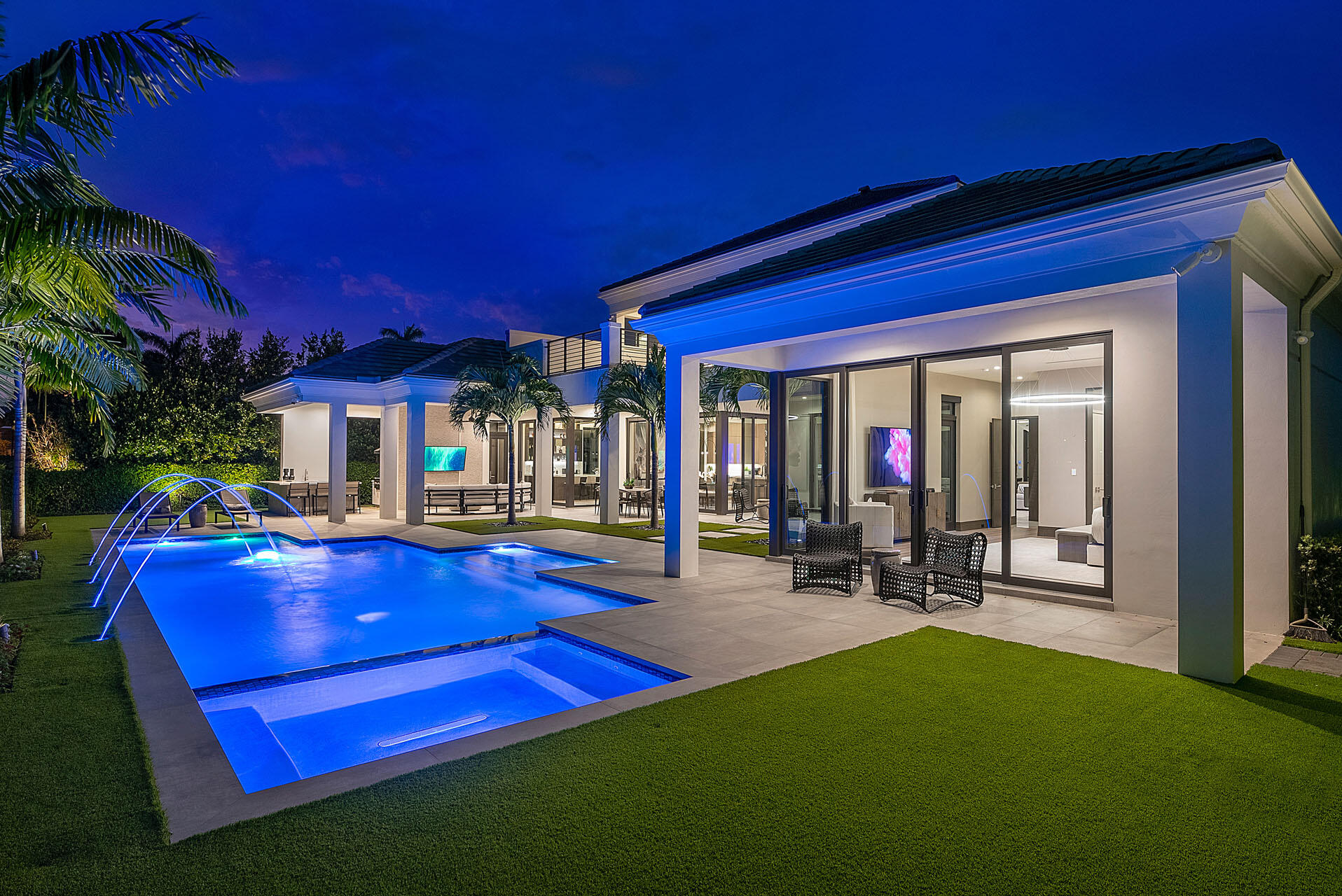 ROYAL PALM YACHT & COUNTRY CLUB - Residential