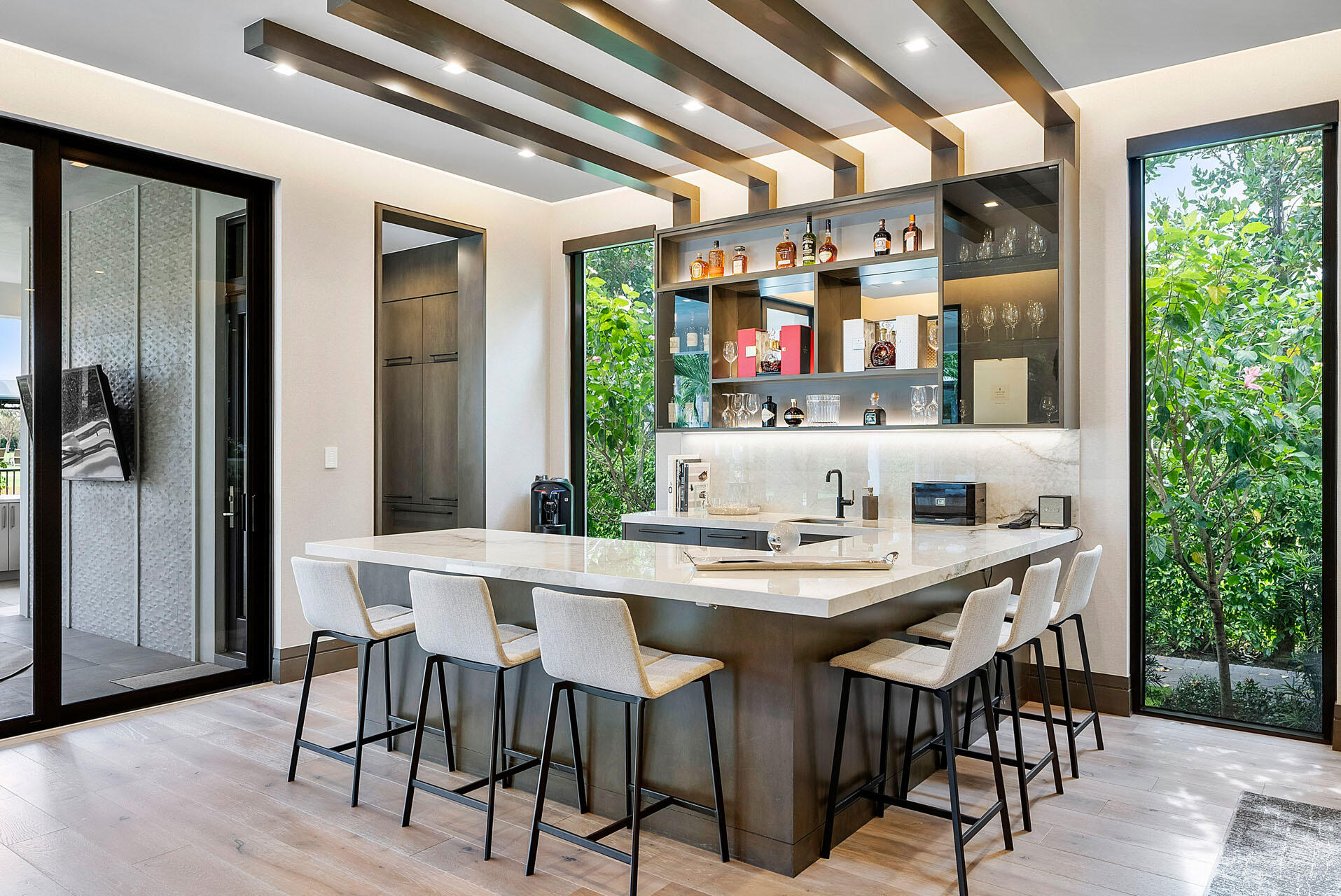 ROYAL PALM YACHT & COUNTRY CLUB - Residential