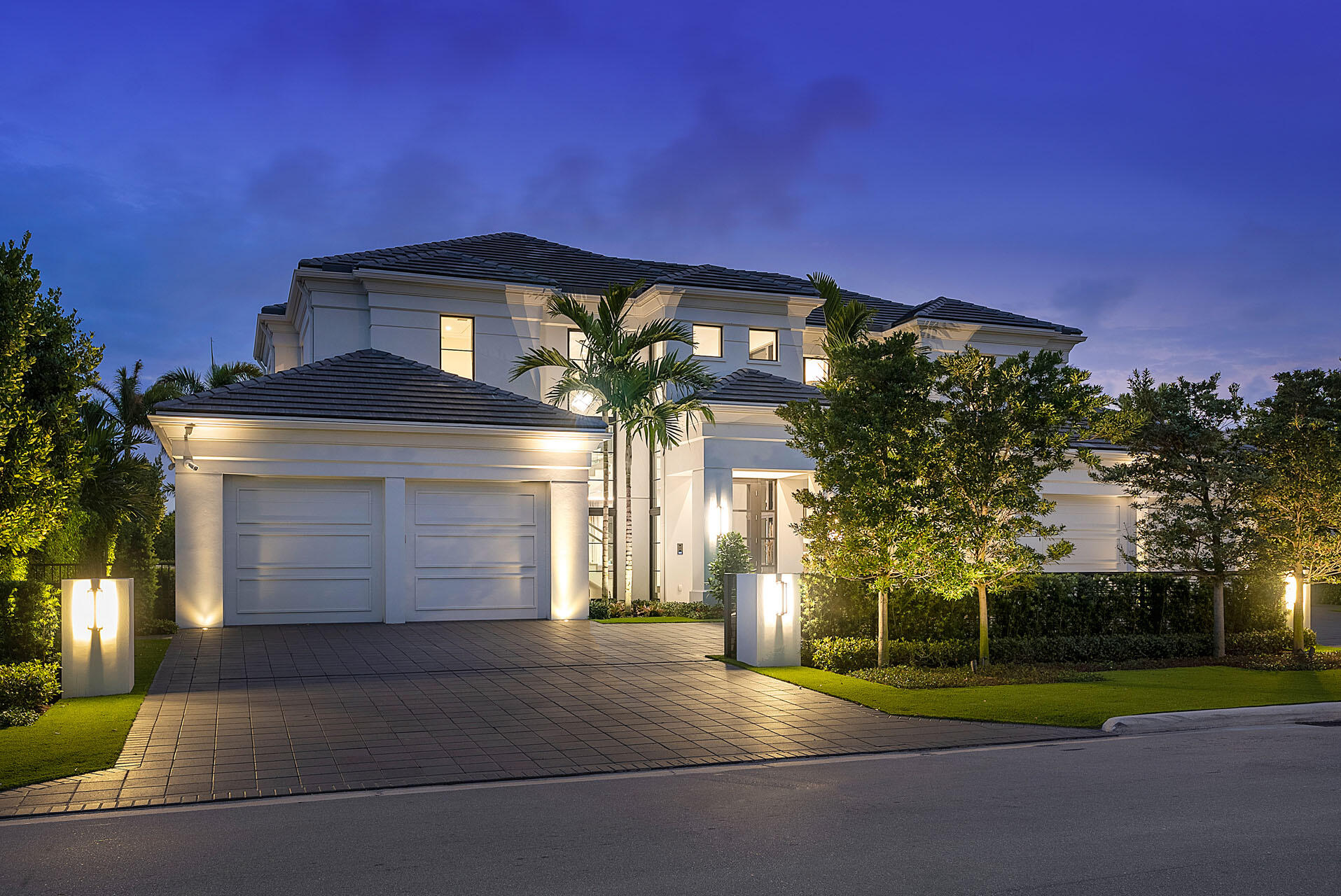 ROYAL PALM YACHT & COUNTRY CLUB - Residential