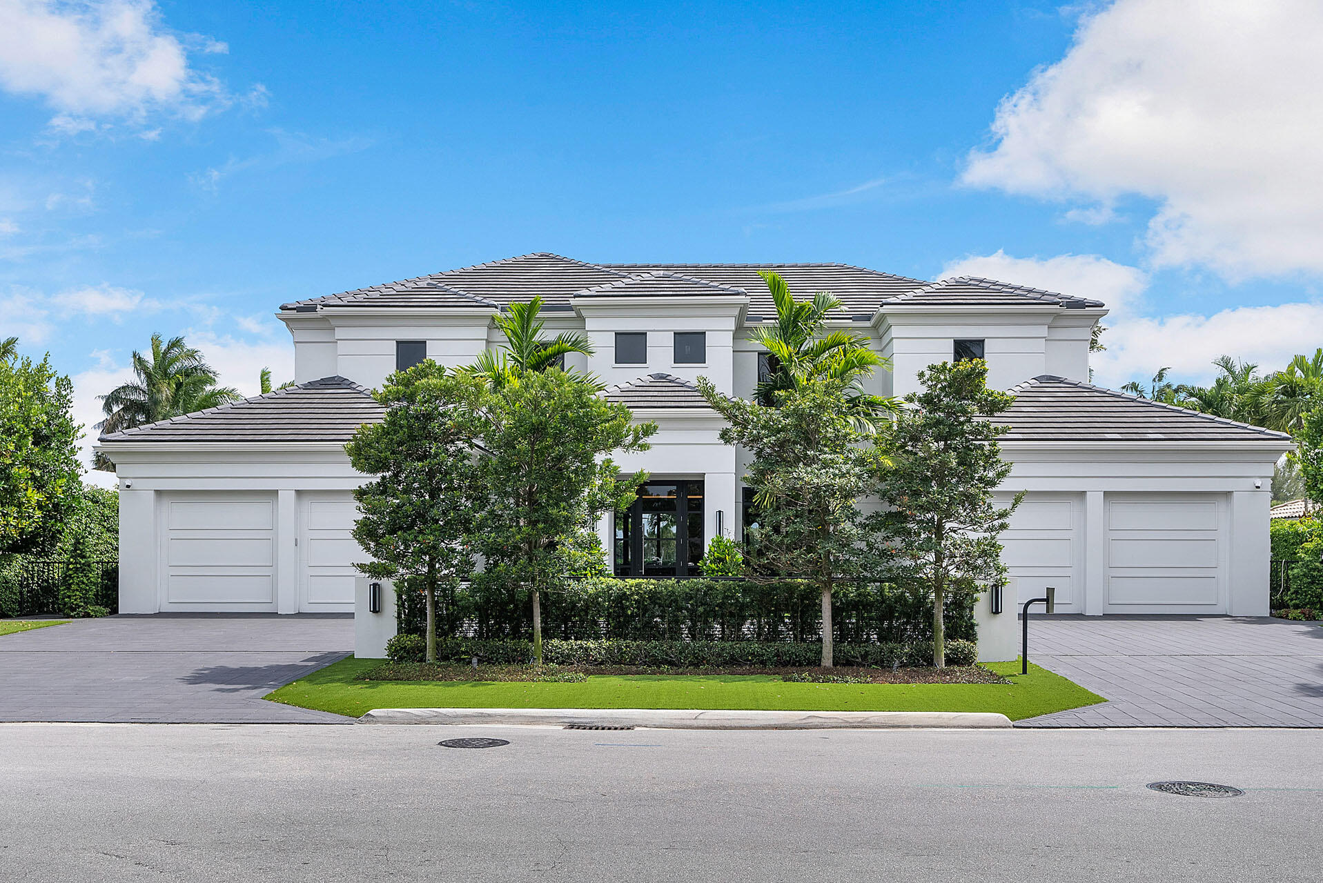 ROYAL PALM YACHT & COUNTRY CLUB - Residential