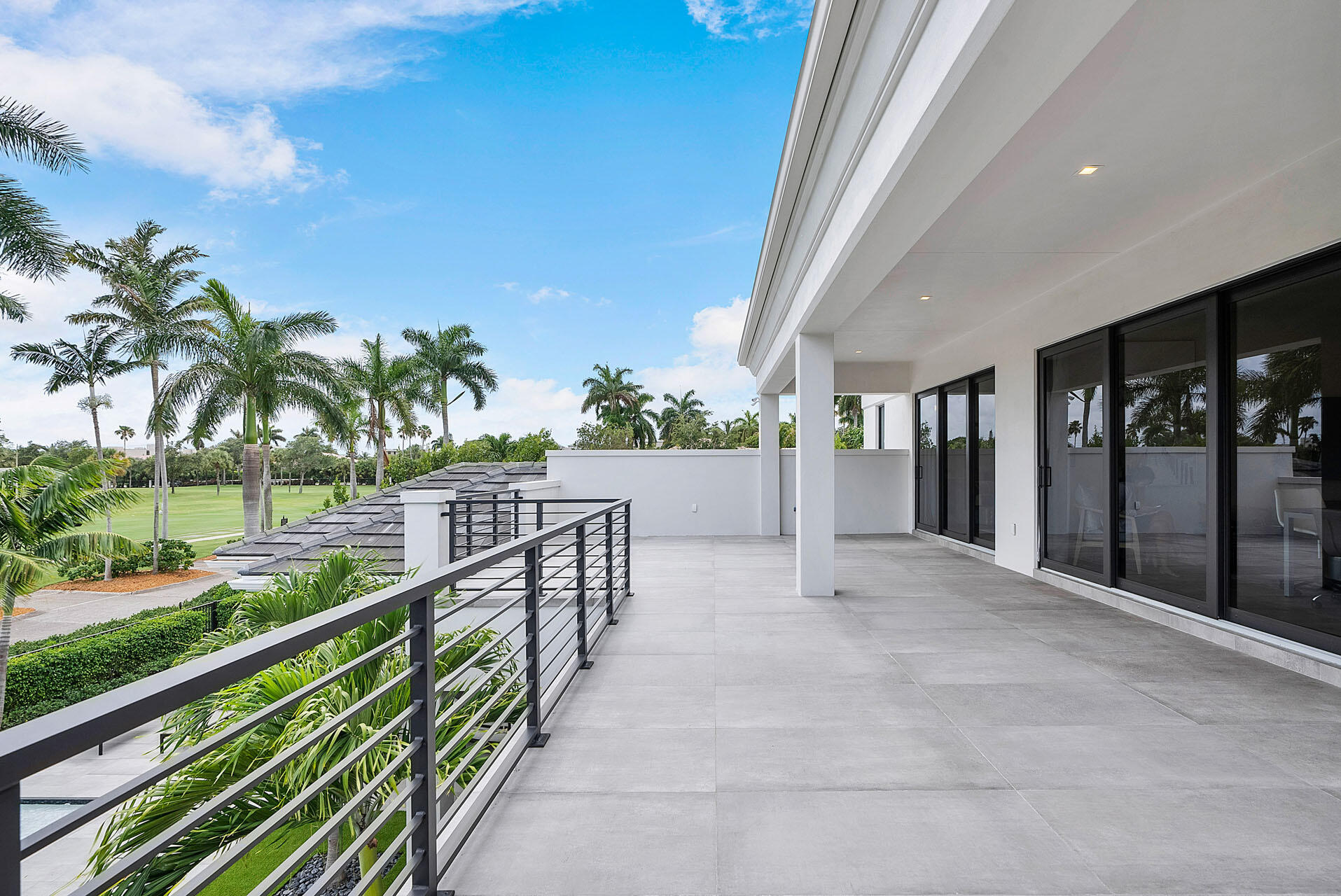 ROYAL PALM YACHT & COUNTRY CLUB - Residential