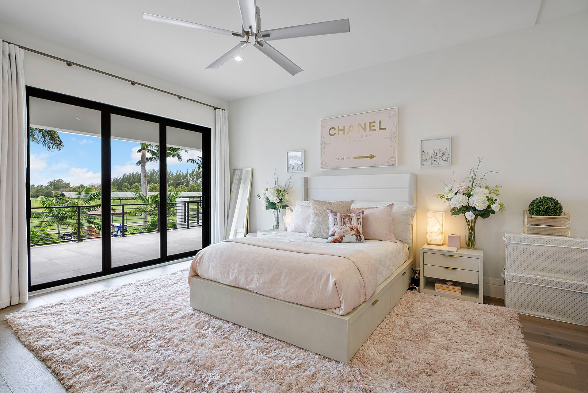 ROYAL PALM YACHT & COUNTRY CLUB - Residential