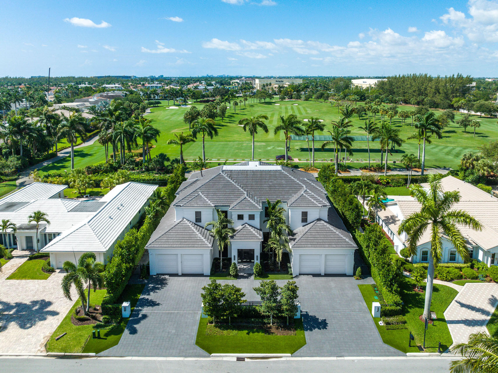 ROYAL PALM YACHT & COUNTRY CLUB - Residential