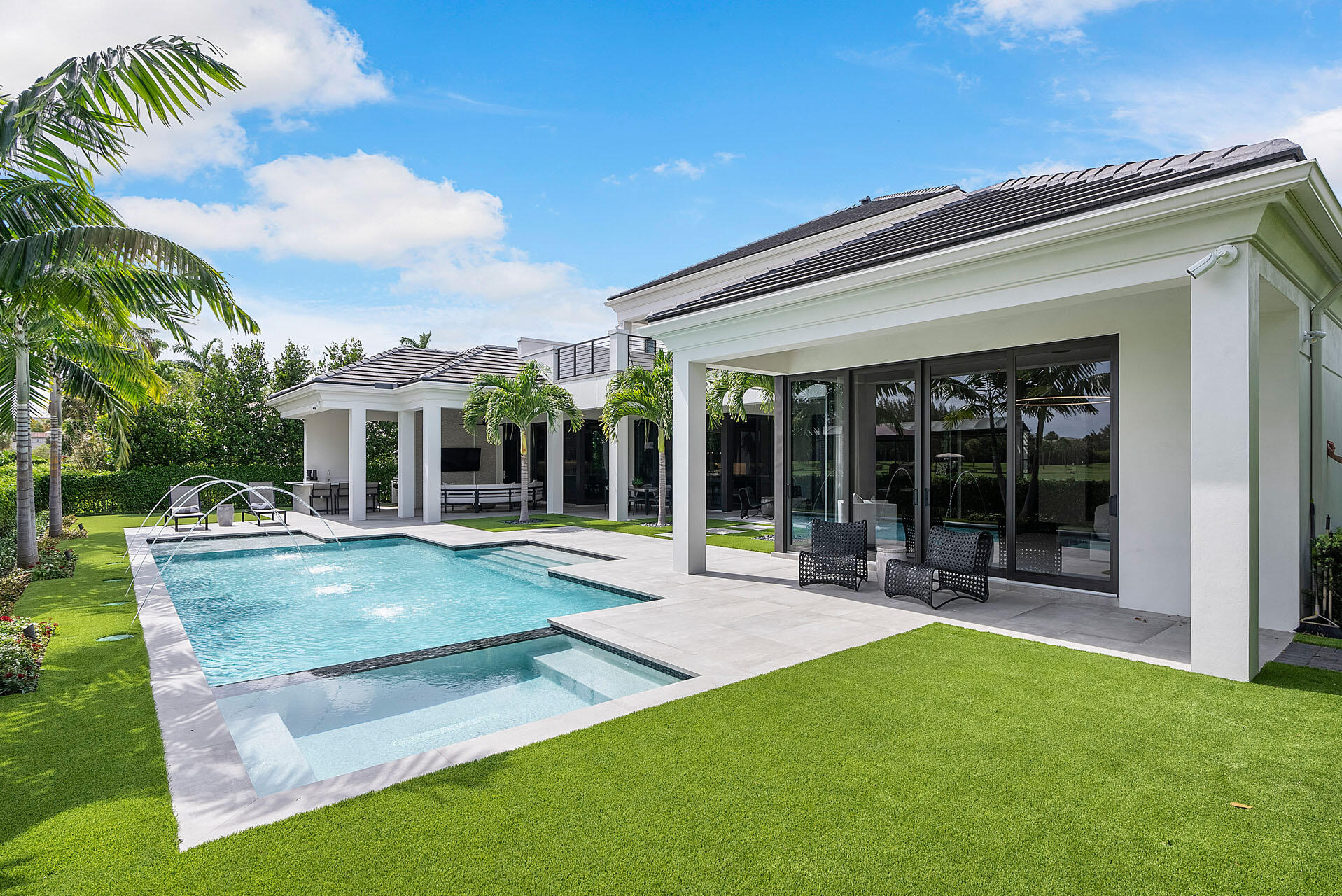 ROYAL PALM YACHT & COUNTRY CLUB - Residential