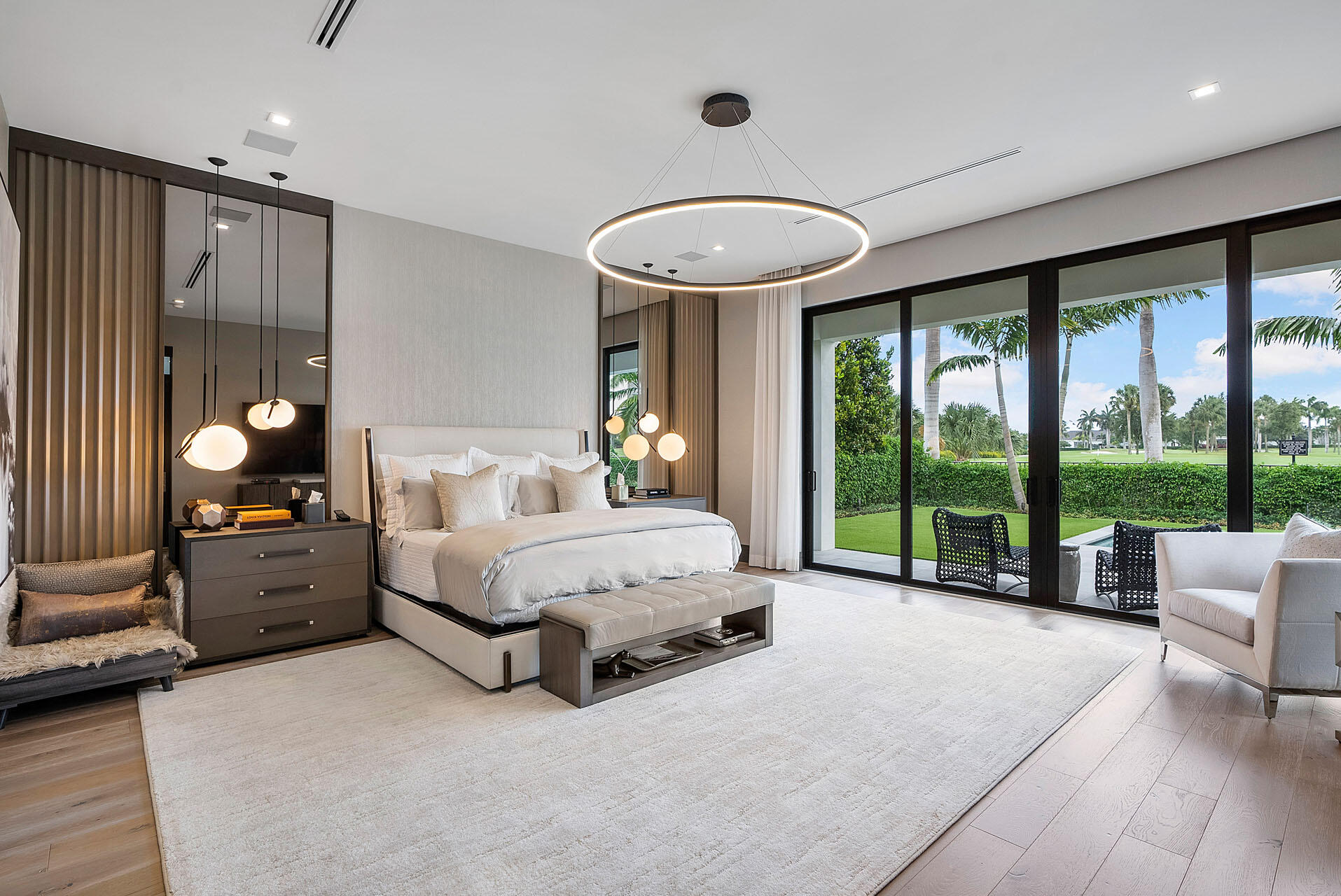 ROYAL PALM YACHT & COUNTRY CLUB - Residential