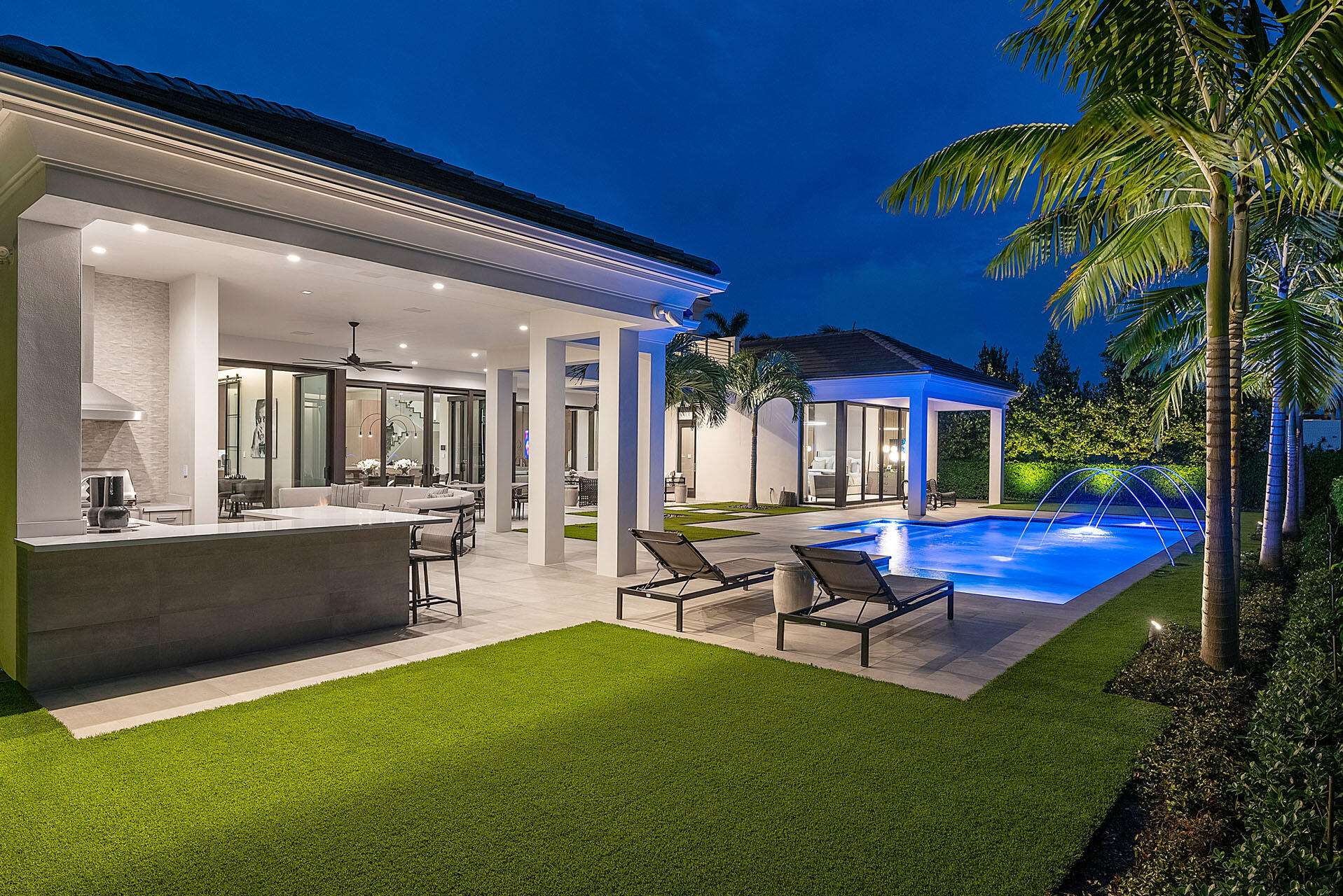 ROYAL PALM YACHT & COUNTRY CLUB - Residential