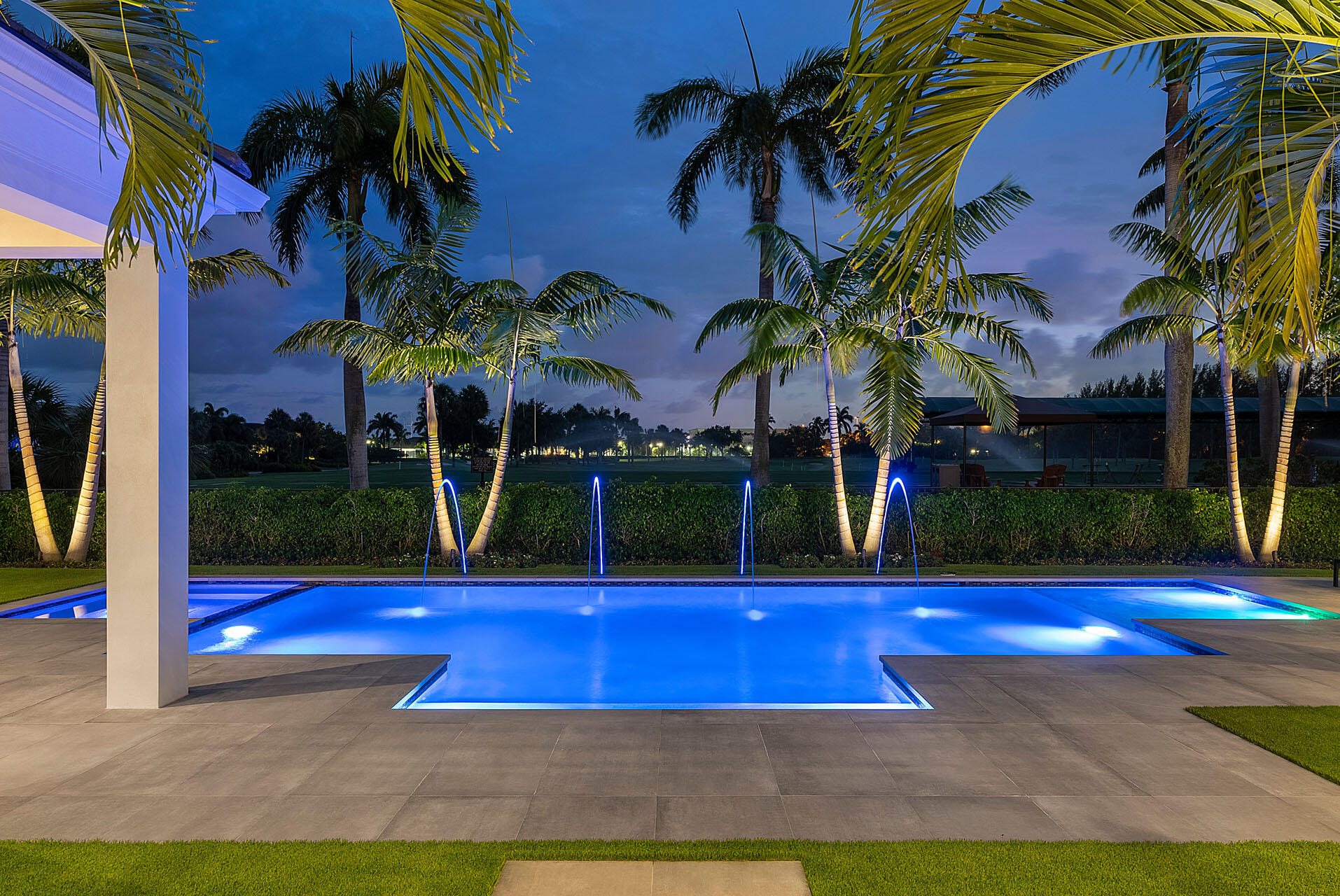 ROYAL PALM YACHT & COUNTRY CLUB - Residential