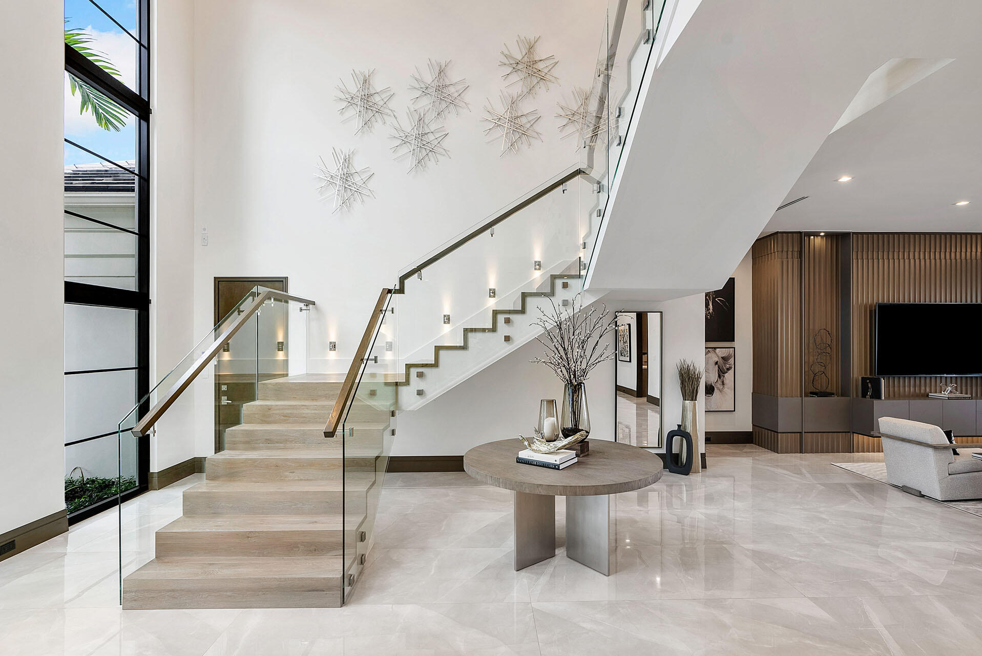ROYAL PALM YACHT & COUNTRY CLUB - Residential