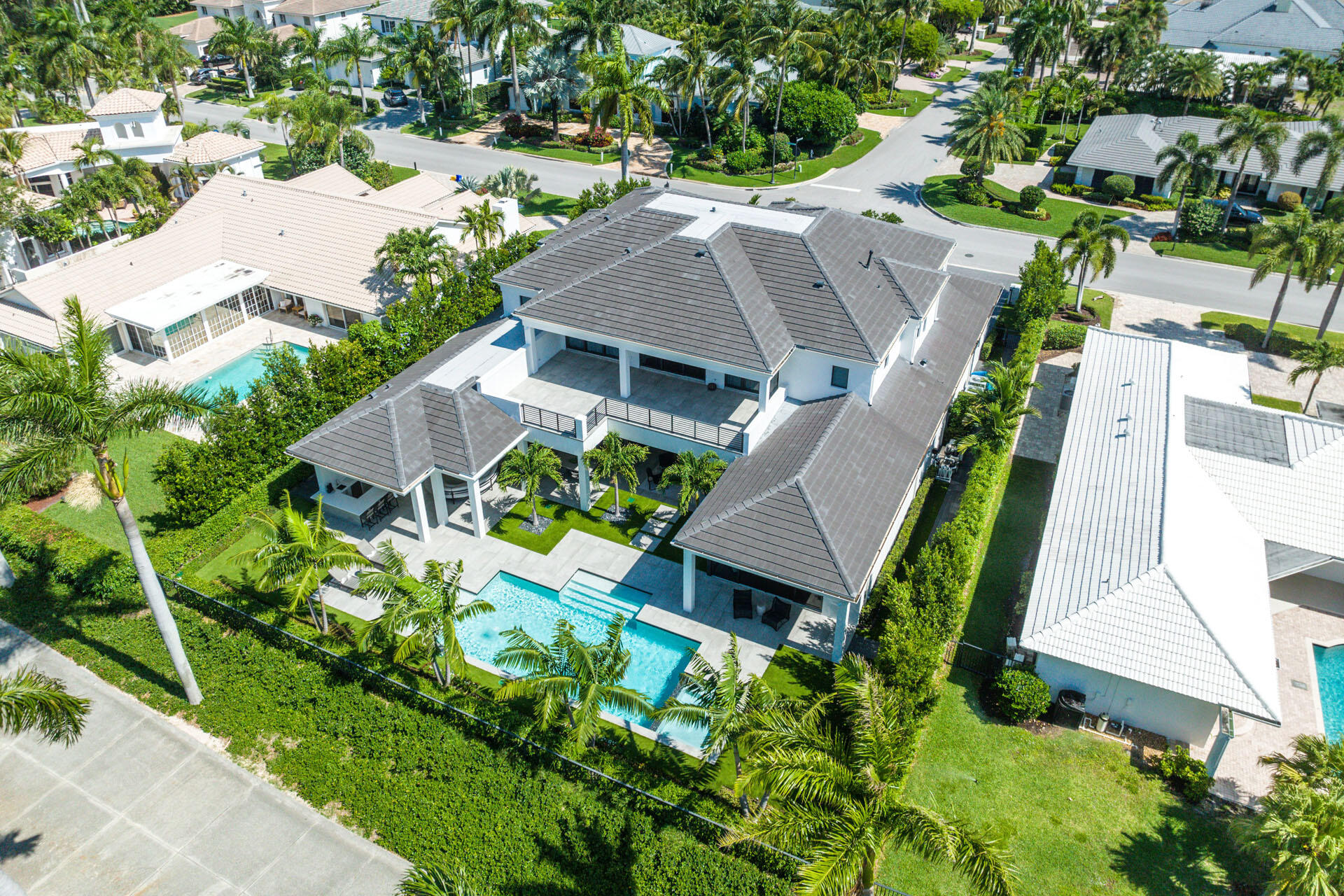 ROYAL PALM YACHT & COUNTRY CLUB - Residential