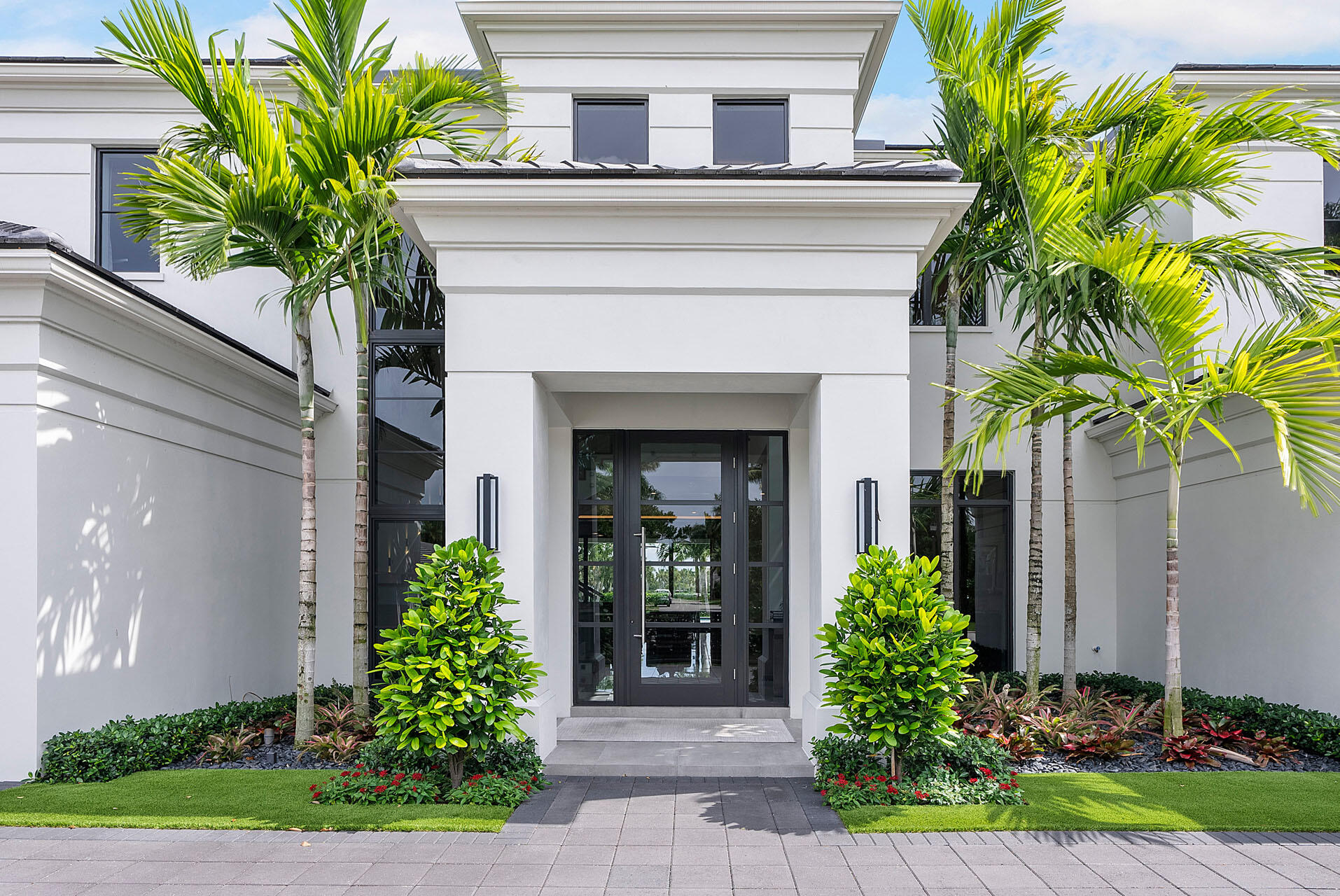 ROYAL PALM YACHT & COUNTRY CLUB - Residential