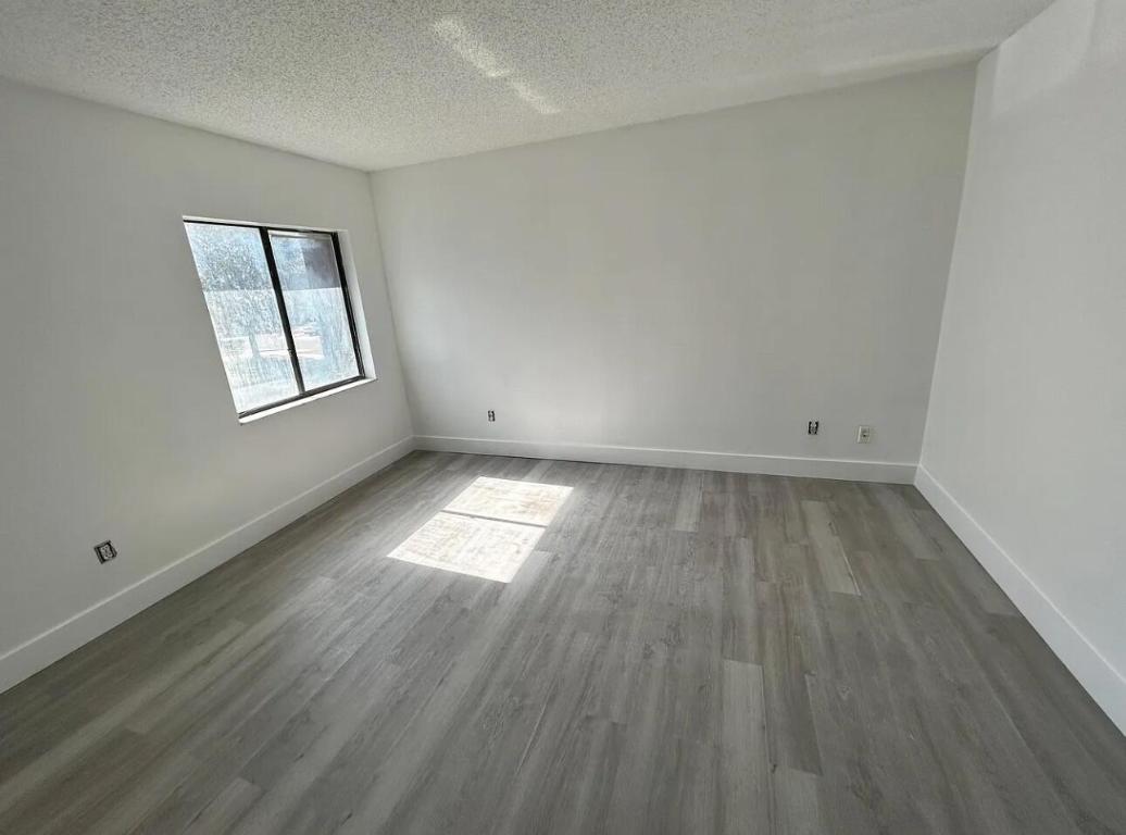 WHISPERING PINES UNIT 01 - Residential