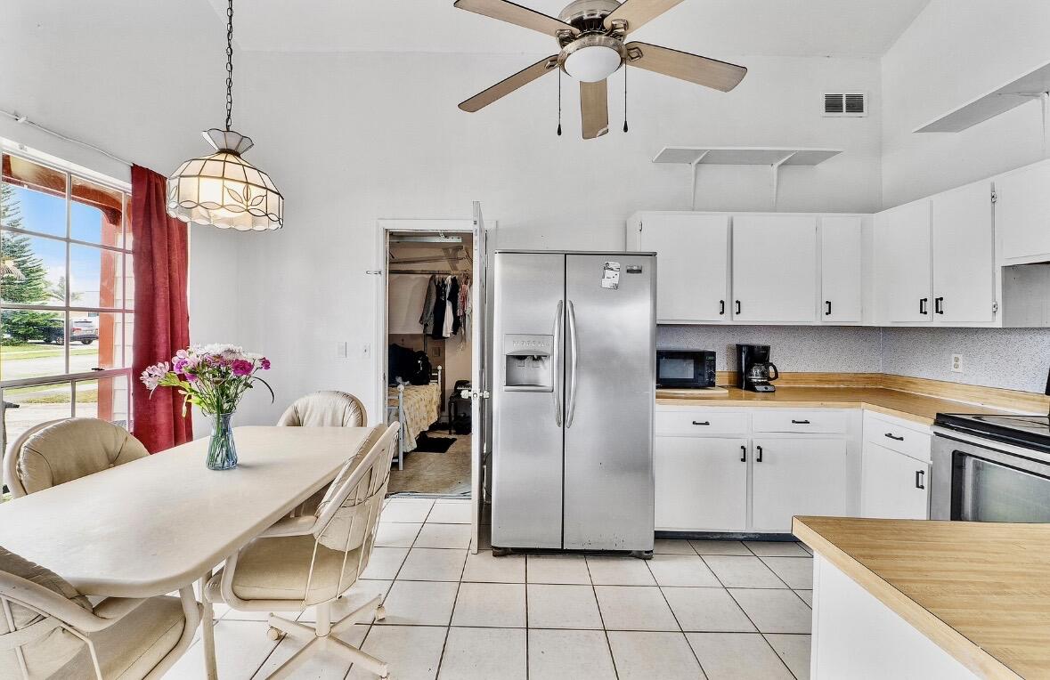COUNTERPOINT ESTATES 6 - Residential